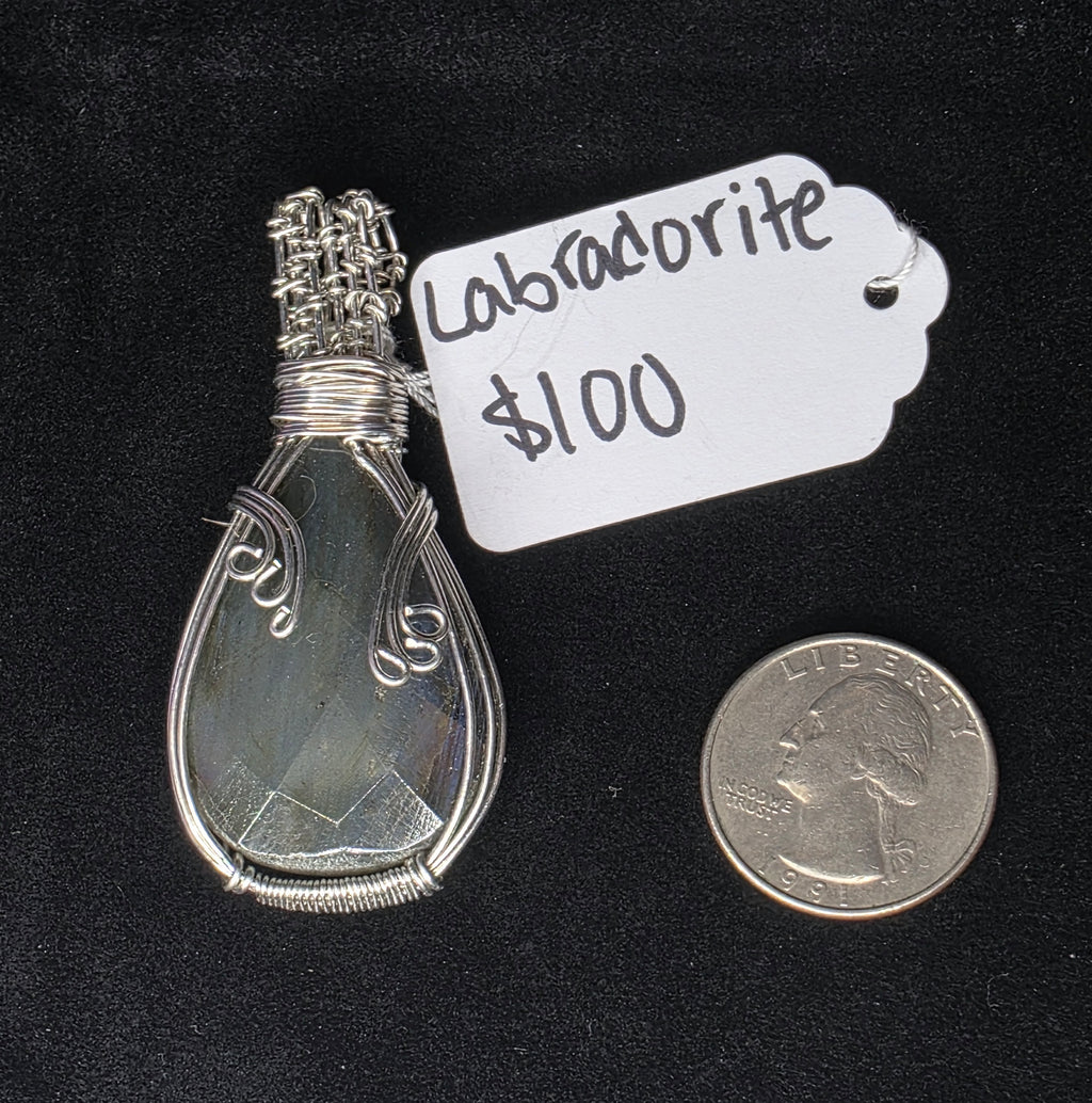Blue Flash Labradorite Pendant