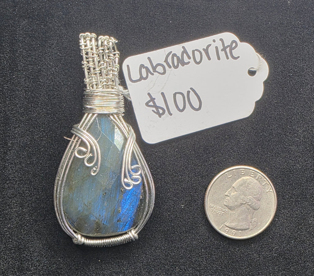 Blue Flash Labradorite Pendant