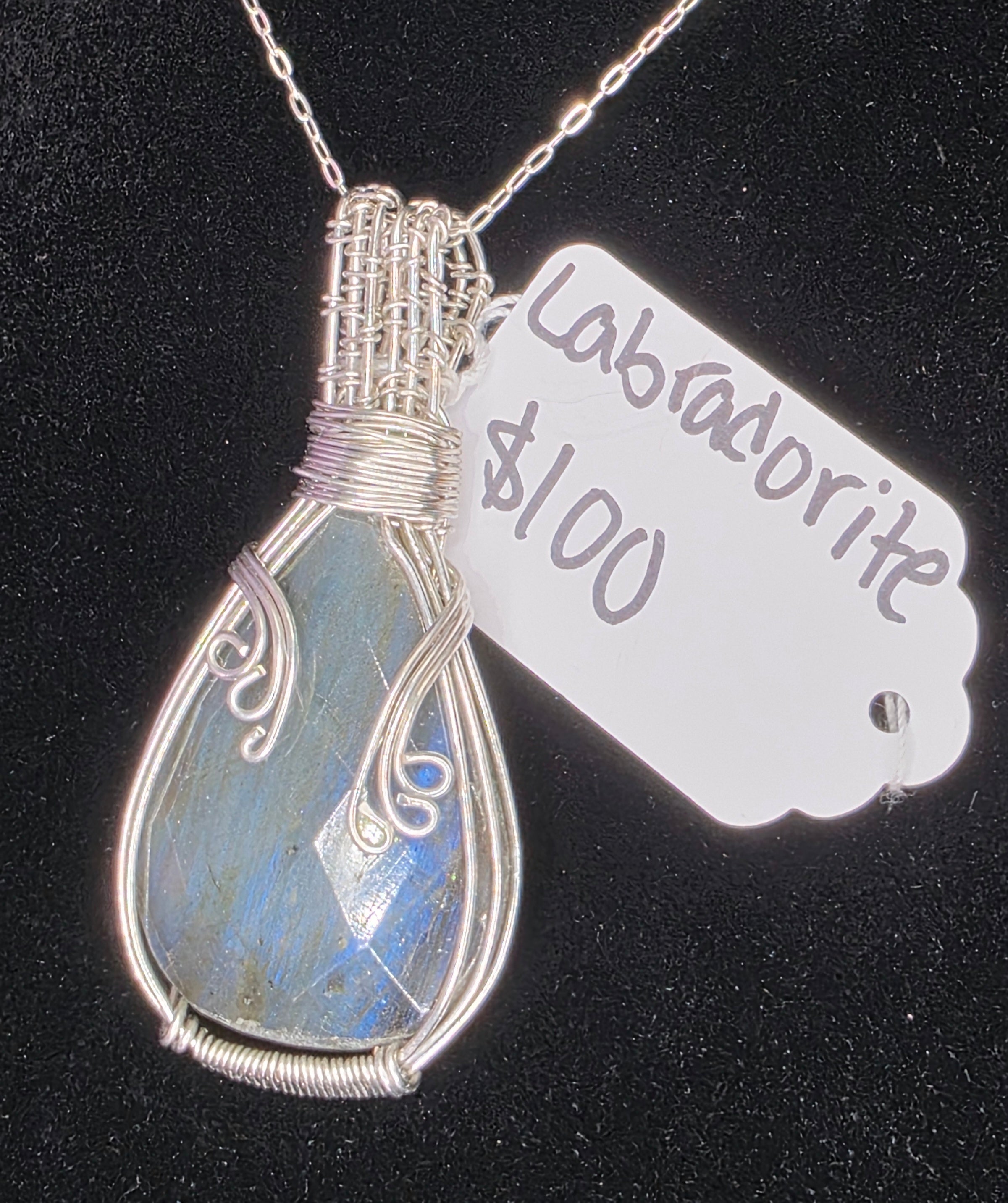 Blue Flash Labradorite Pendant