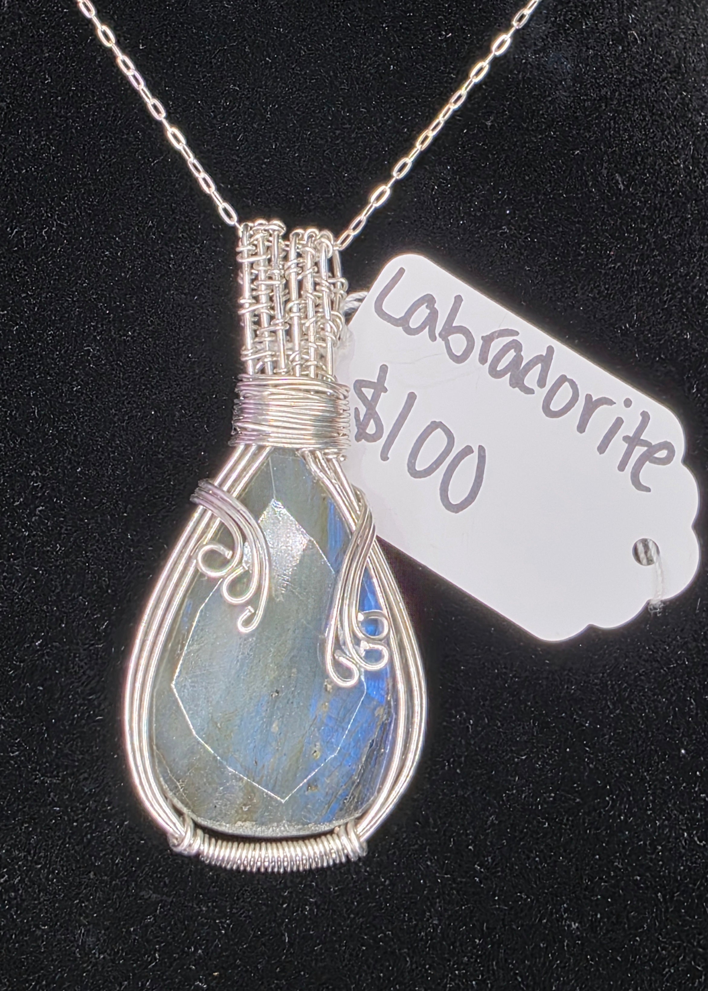 Blue Flash Labradorite Pendant