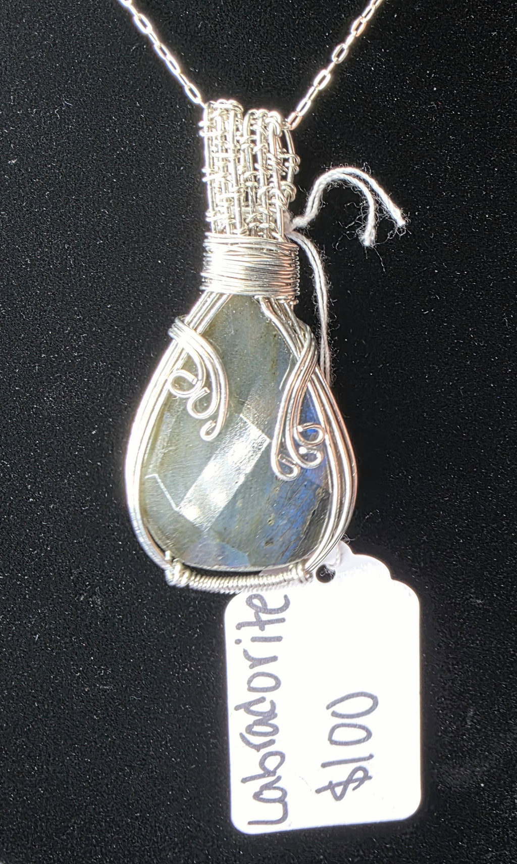 Blue Flash Labradorite Pendant
