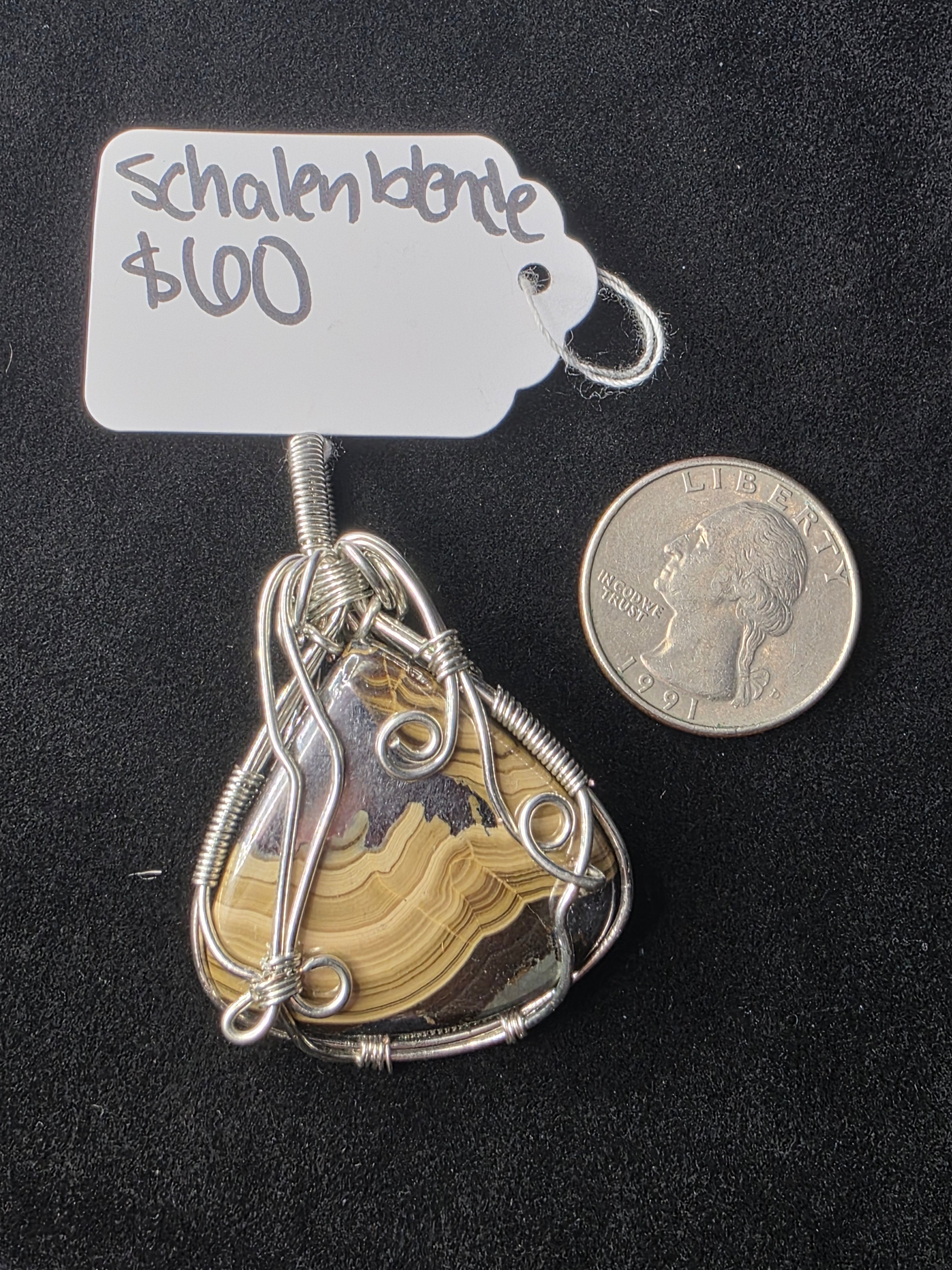 Schalenblende Wide Teardrop Pendant