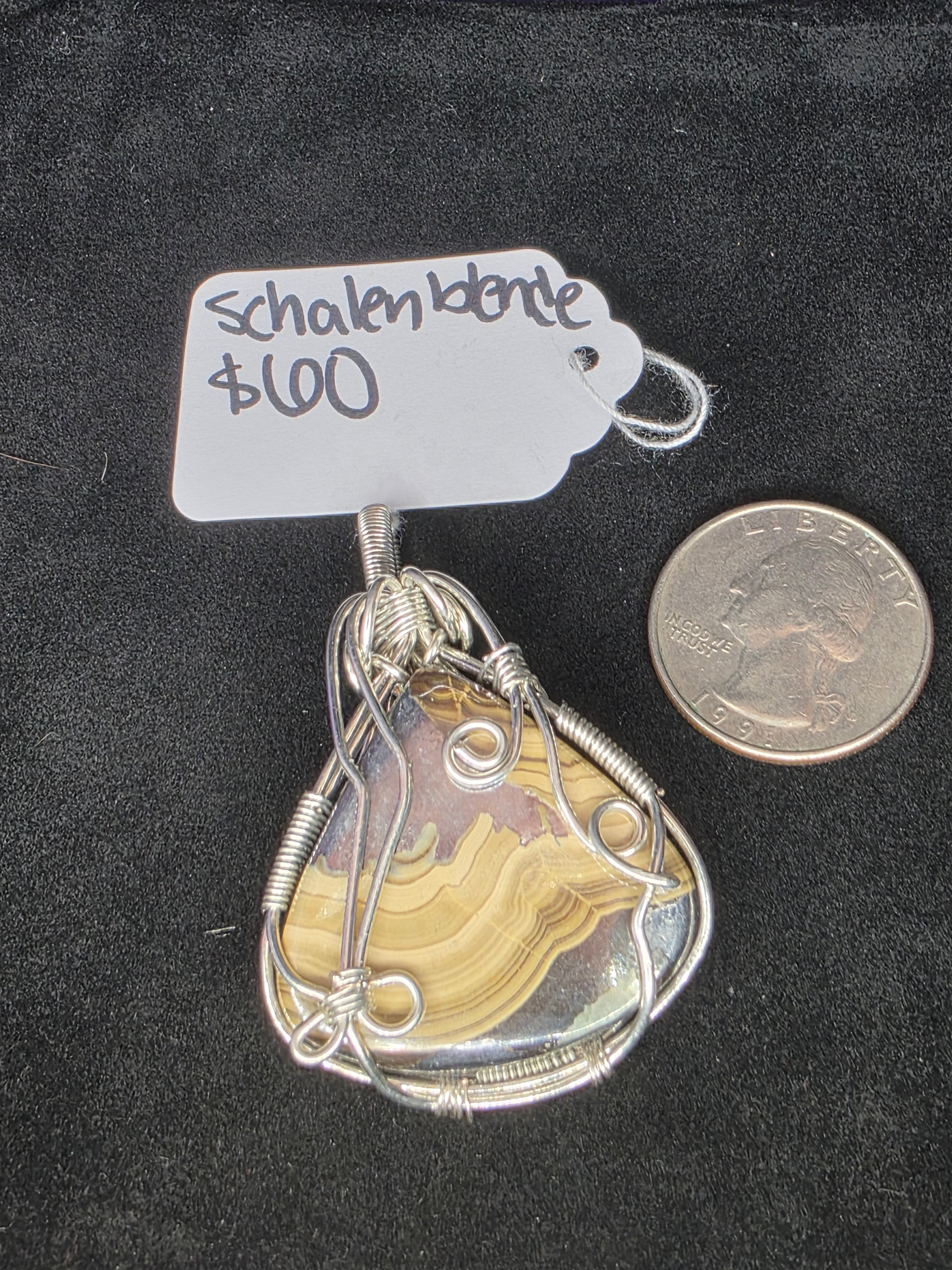 Schalenblende Wide Teardrop Pendant