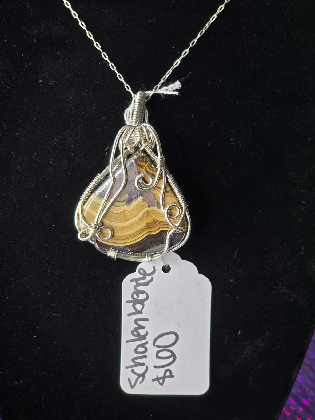 Schalenblende Wide Teardrop Pendant