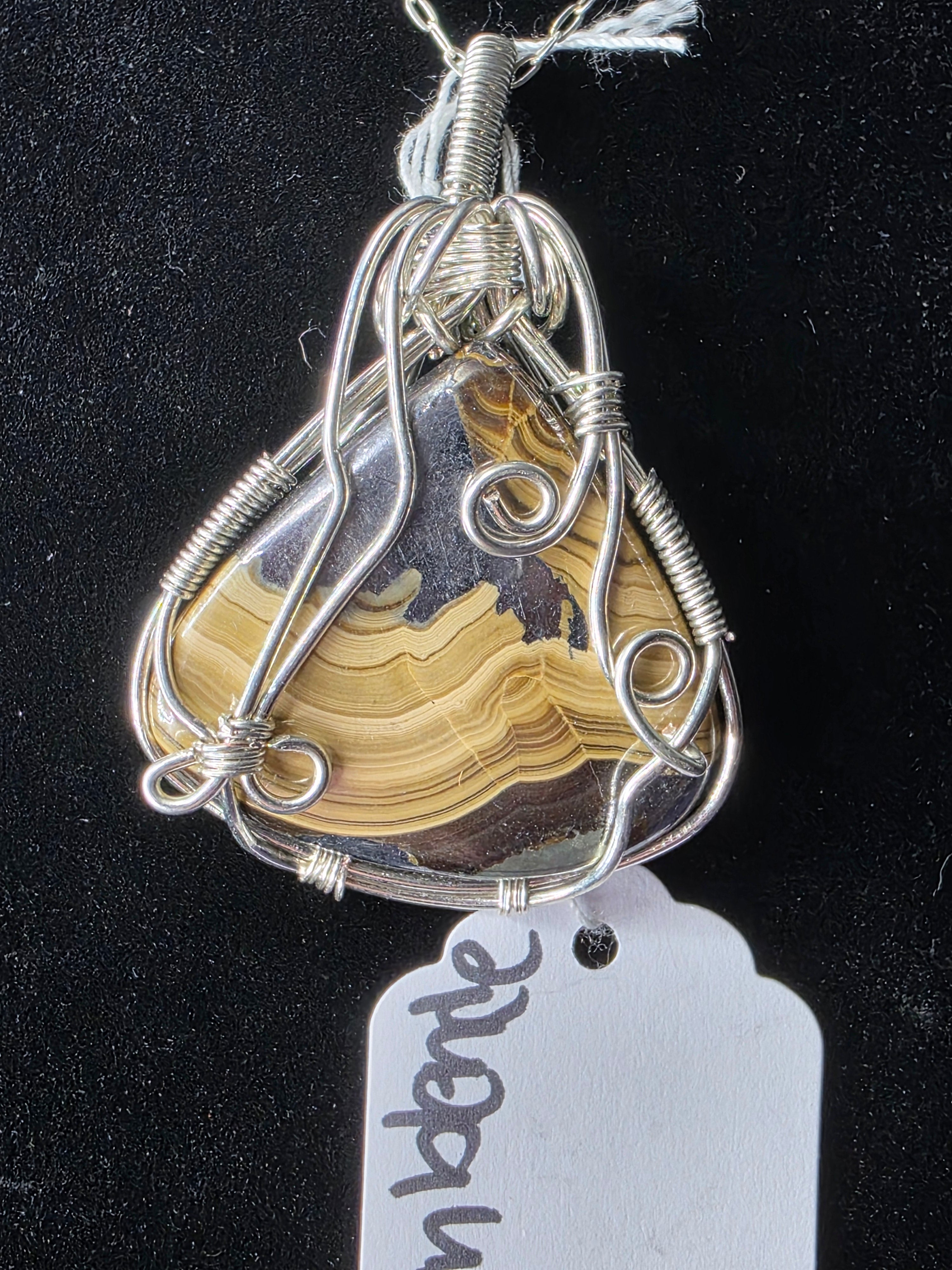 Schalenblende Wide Teardrop Pendant