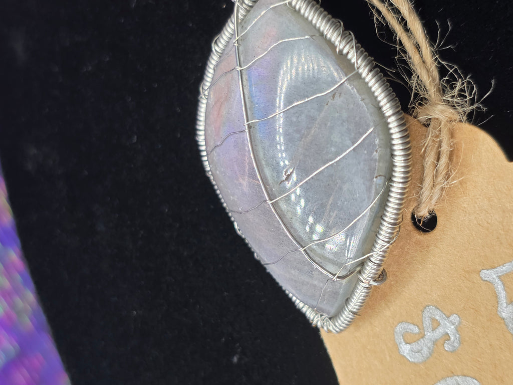 Labradorite Leaf Pendant