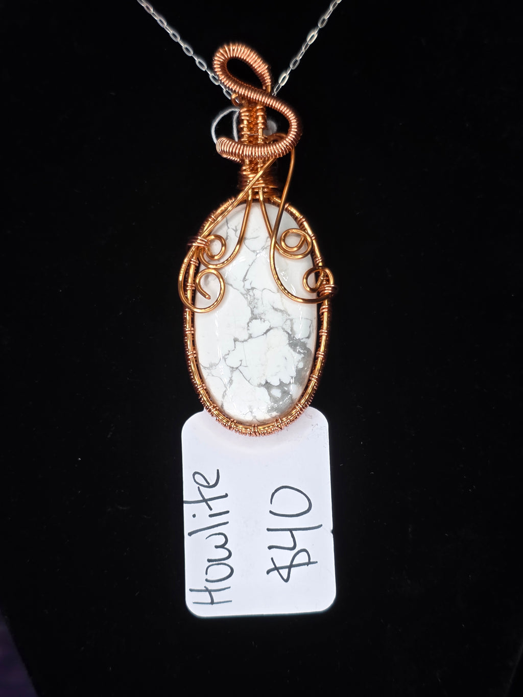 Howlite Oval Copper Pendant