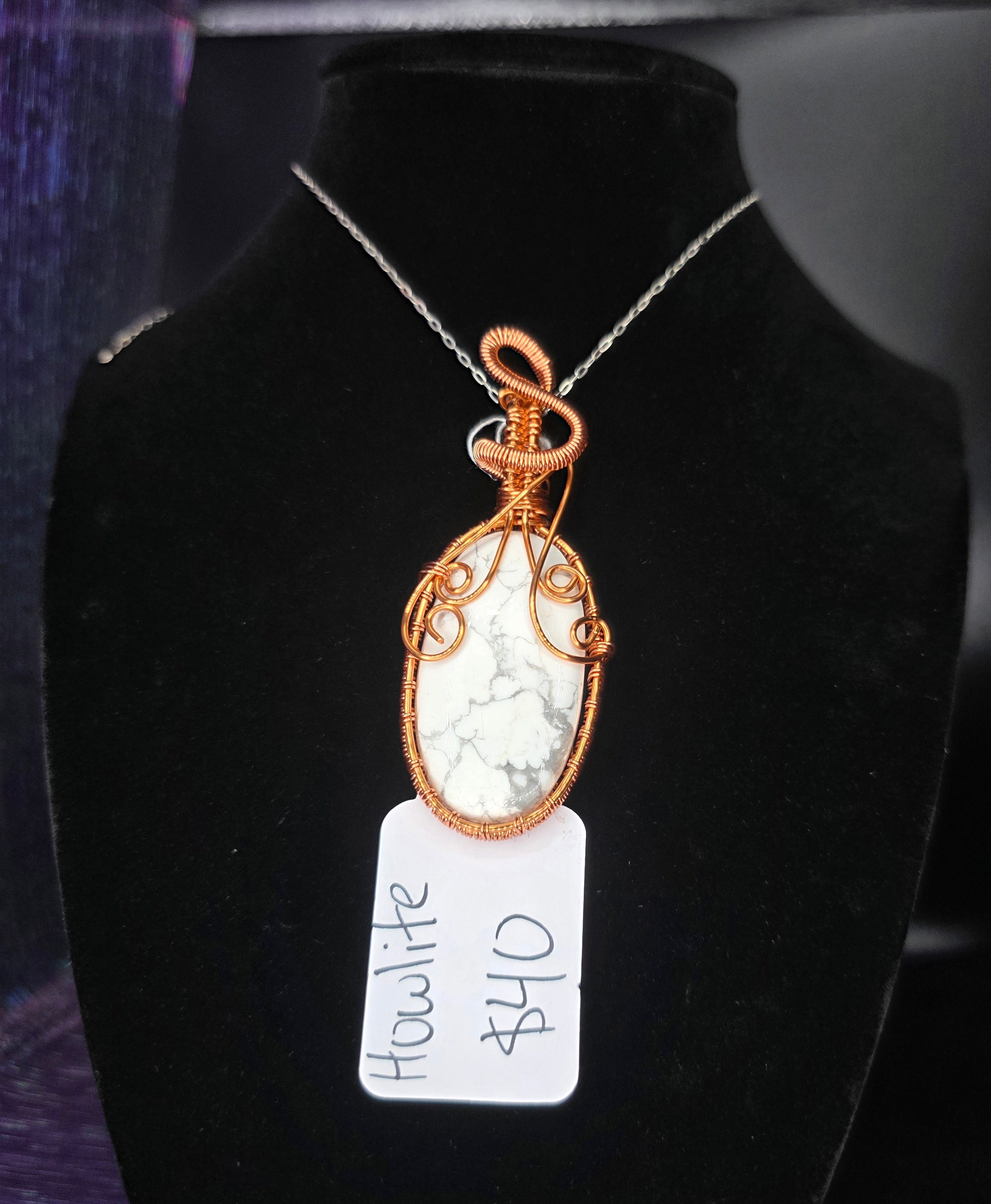 Howlite Oval Copper Pendant
