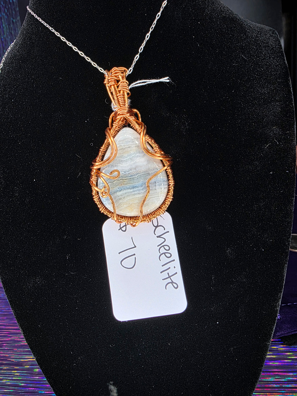 Scheelite Pendant