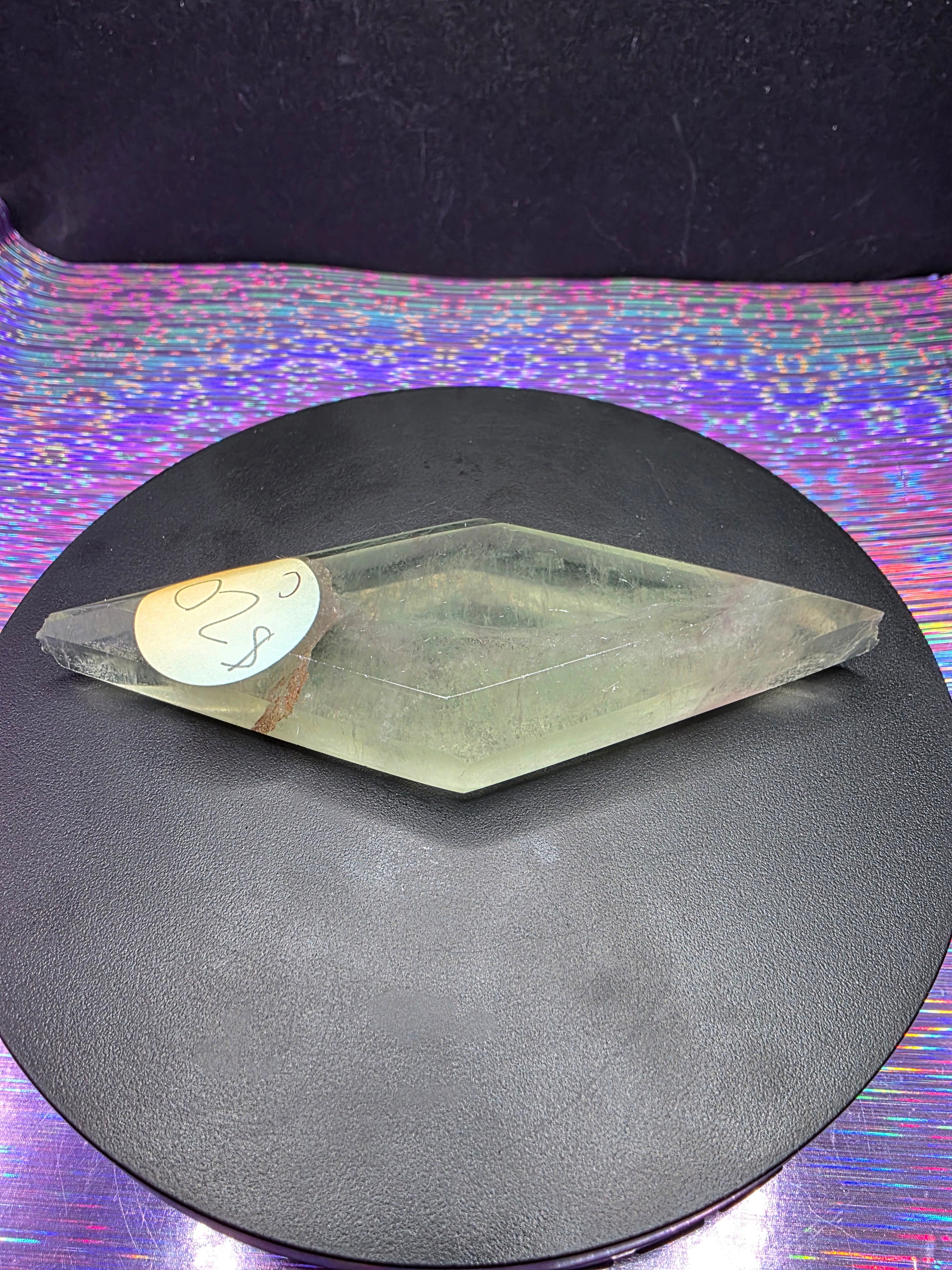 Fluorite Diamond c