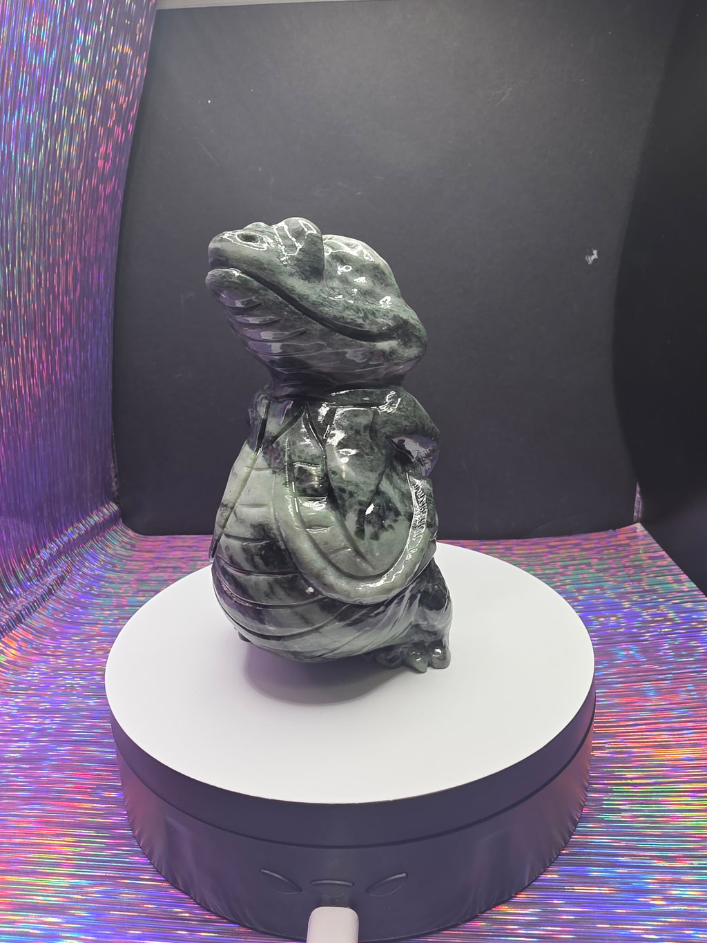 Green Nephrite Jade Fancy Standing Alligator