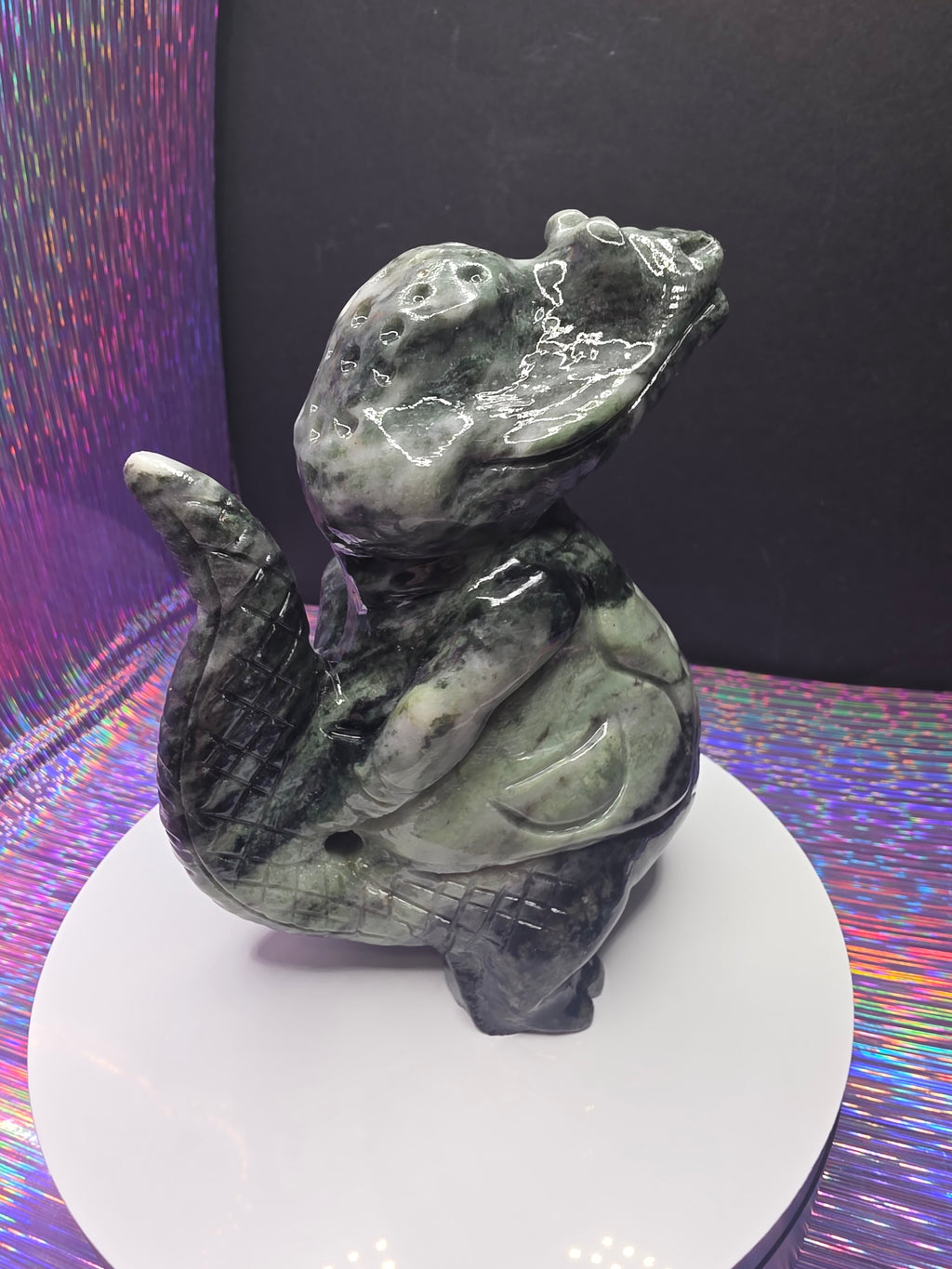Green Nephrite Jade Fancy Standing Alligator