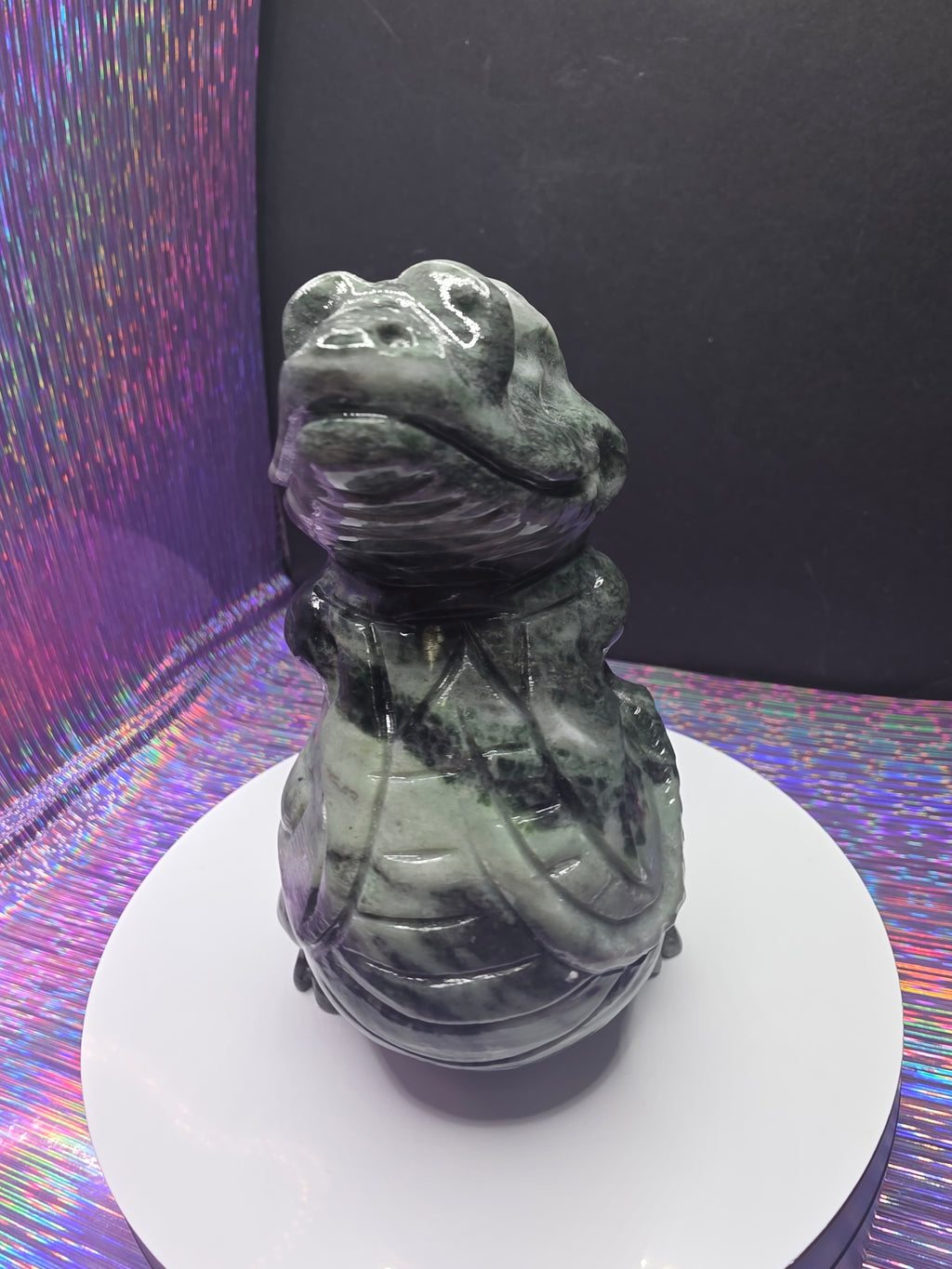 Green Nephrite Jade Fancy Standing Alligator