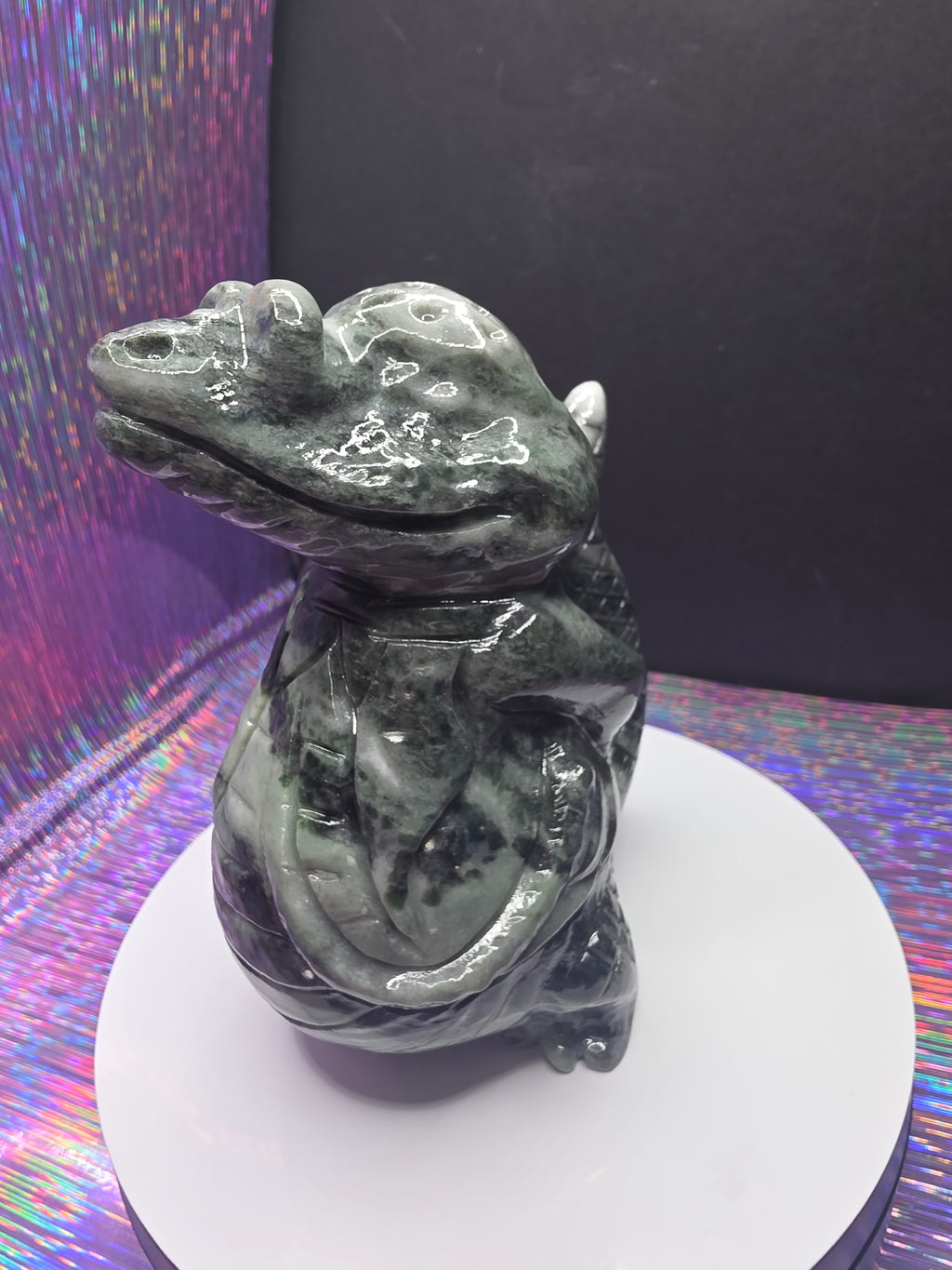 Green Nephrite Jade Fancy Standing Alligator