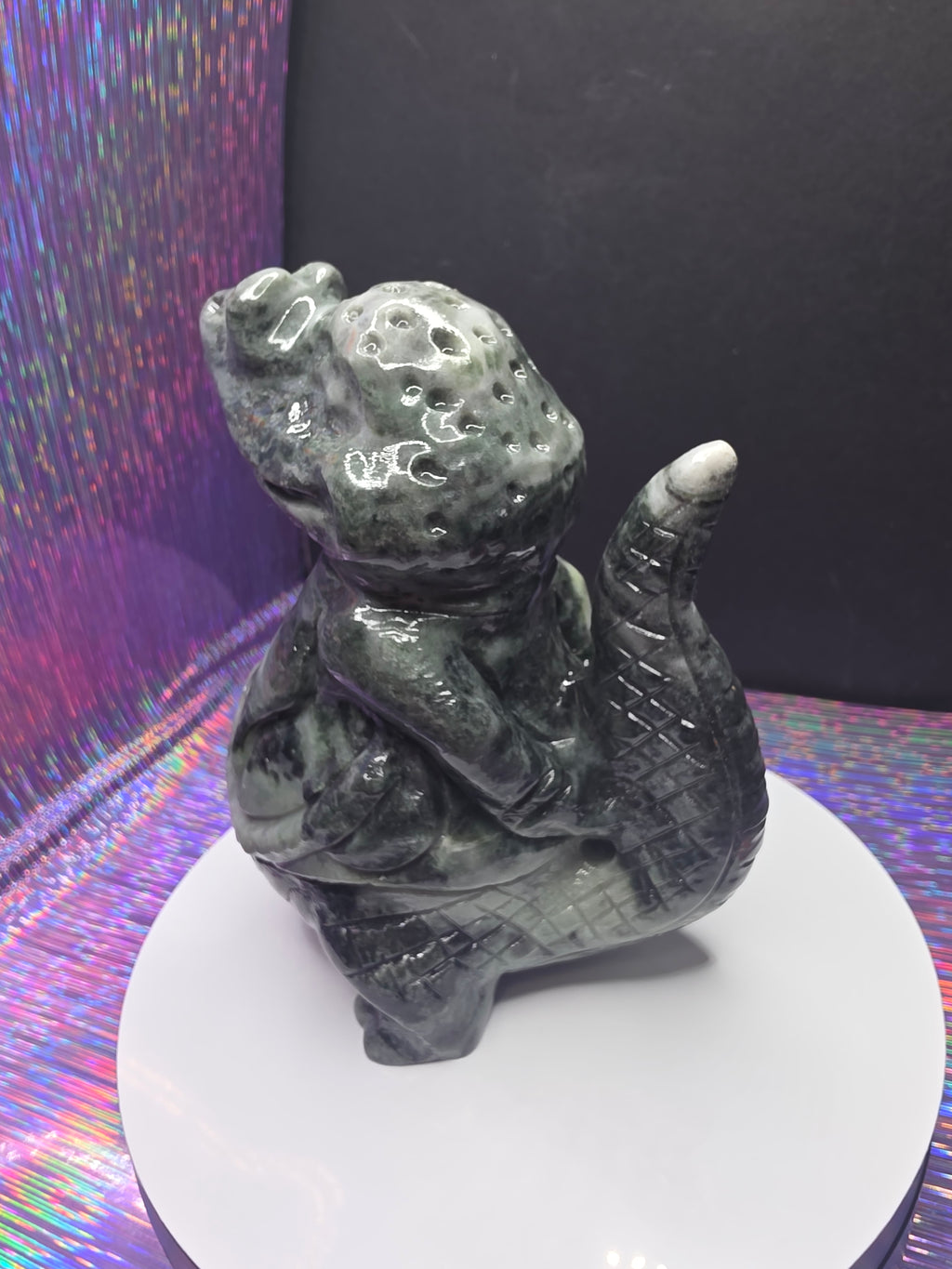 Green Nephrite Jade Fancy Standing Alligator
