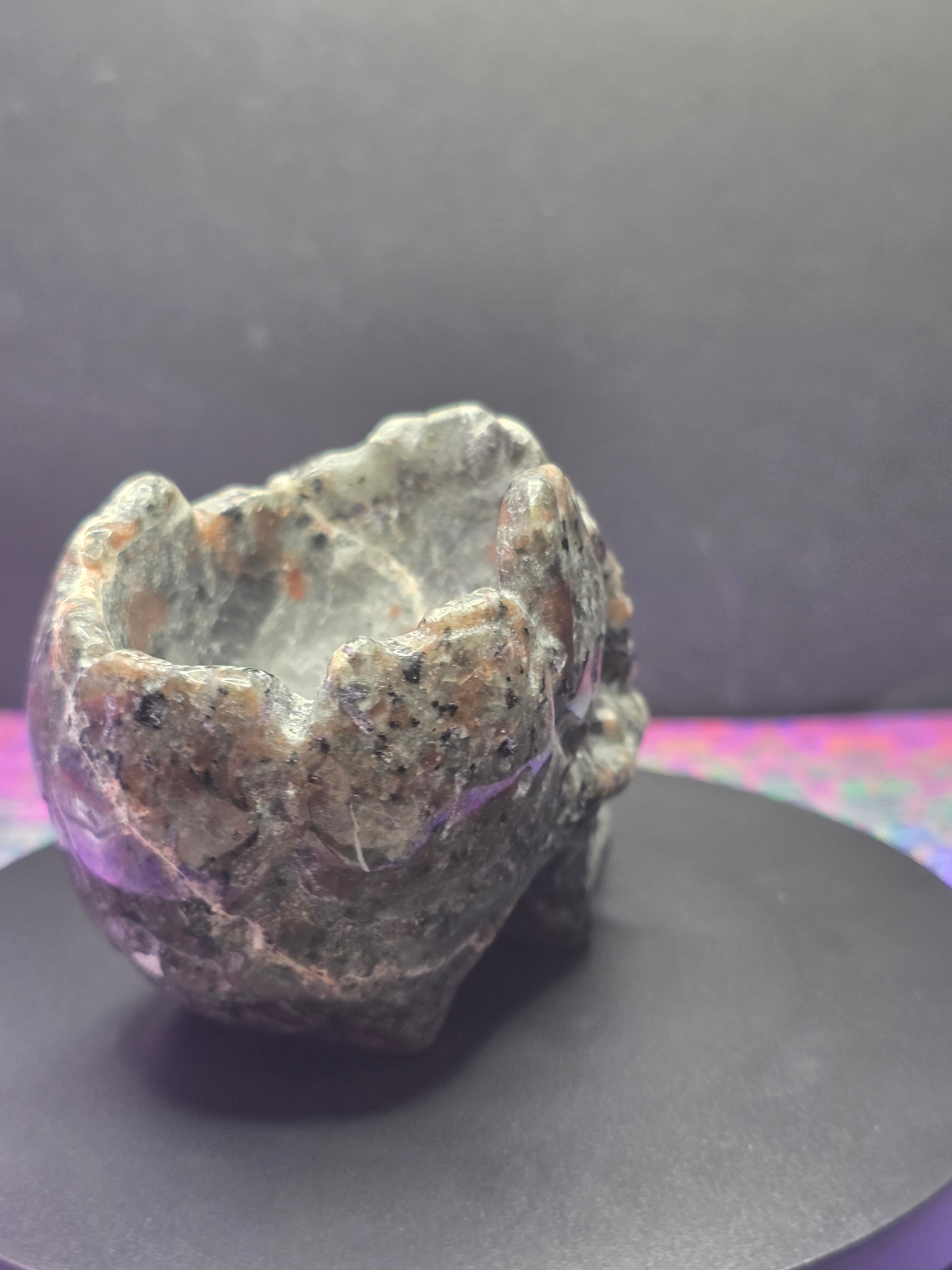 Yooperlite Skull Bowl