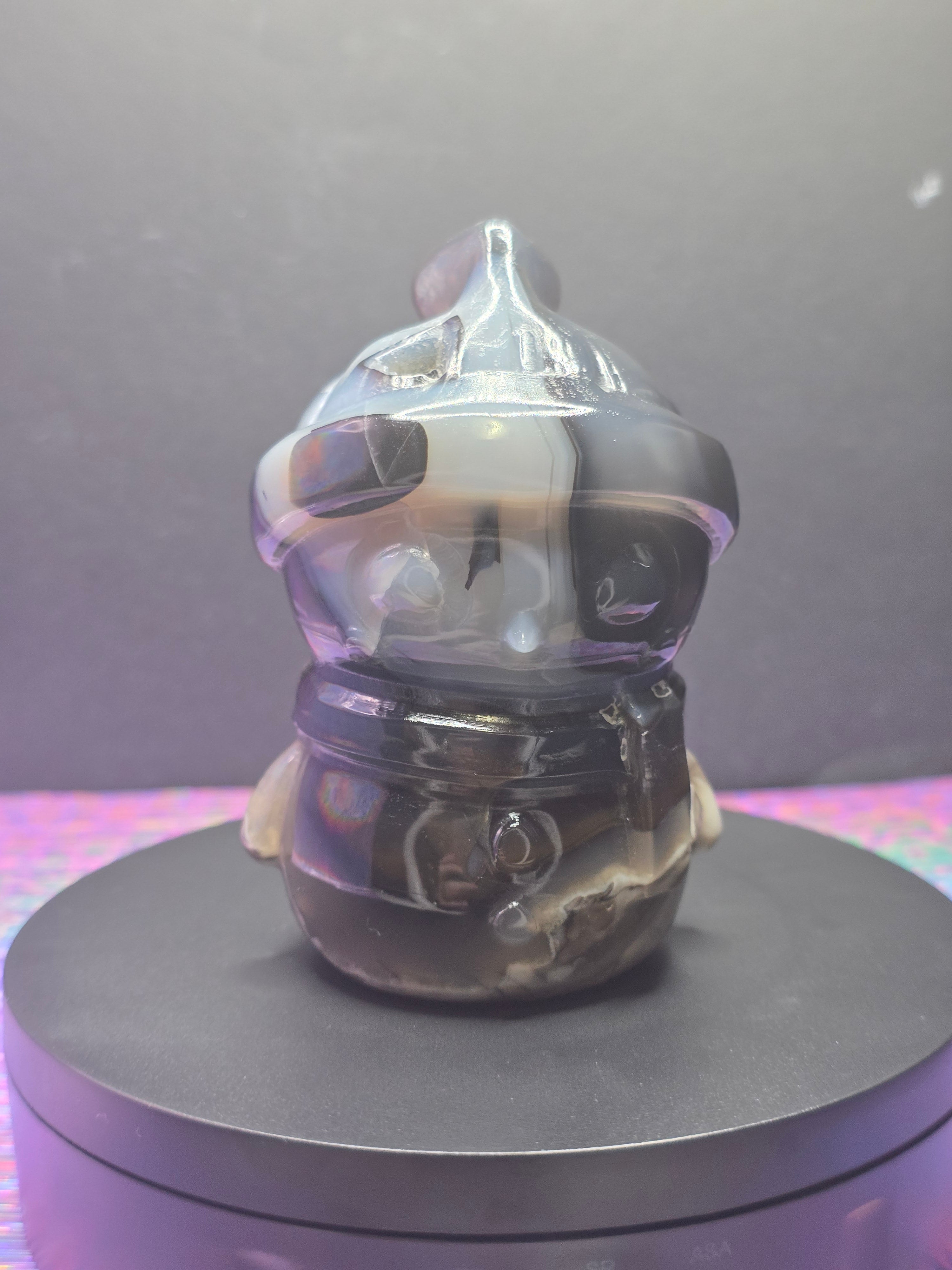 Volcano Agate Snowman Carving