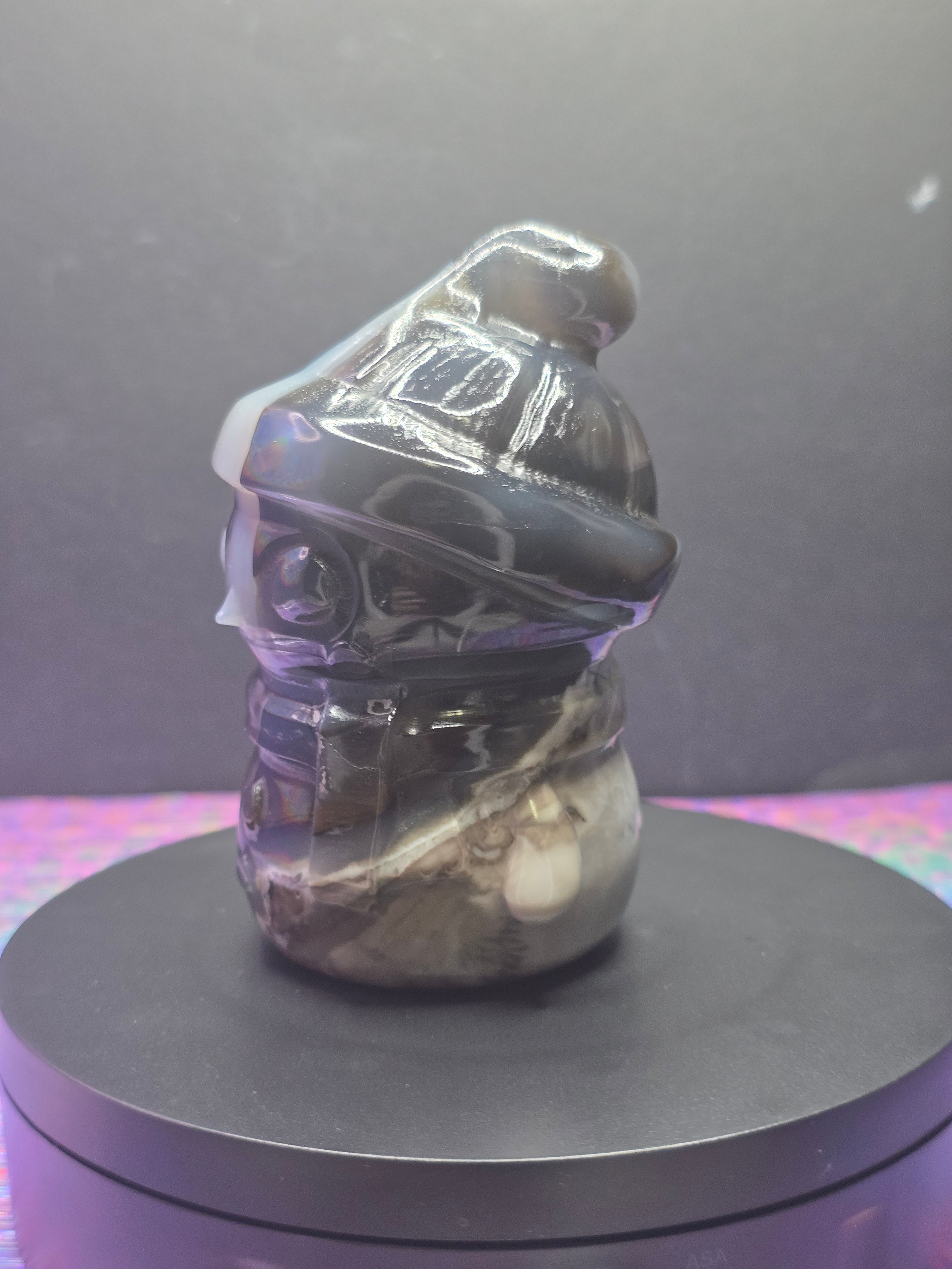 Volcano Agate Snowman Carving
