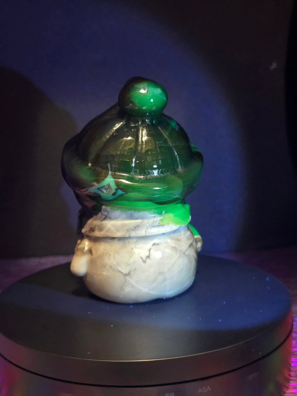 Volcano Agate Snowman Carving