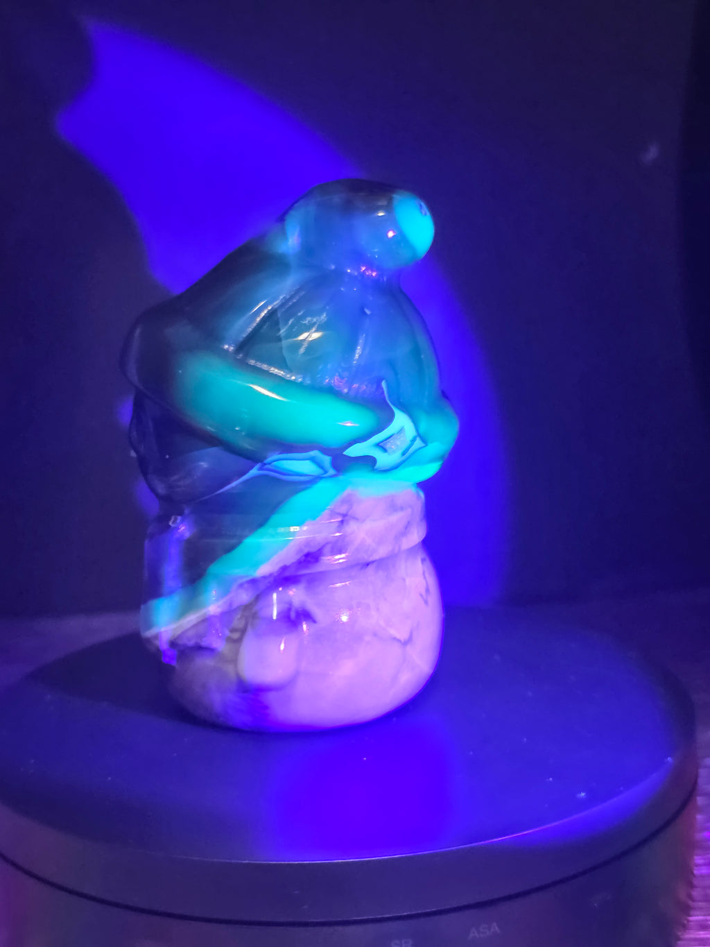 Volcano Agate Snowman Carving