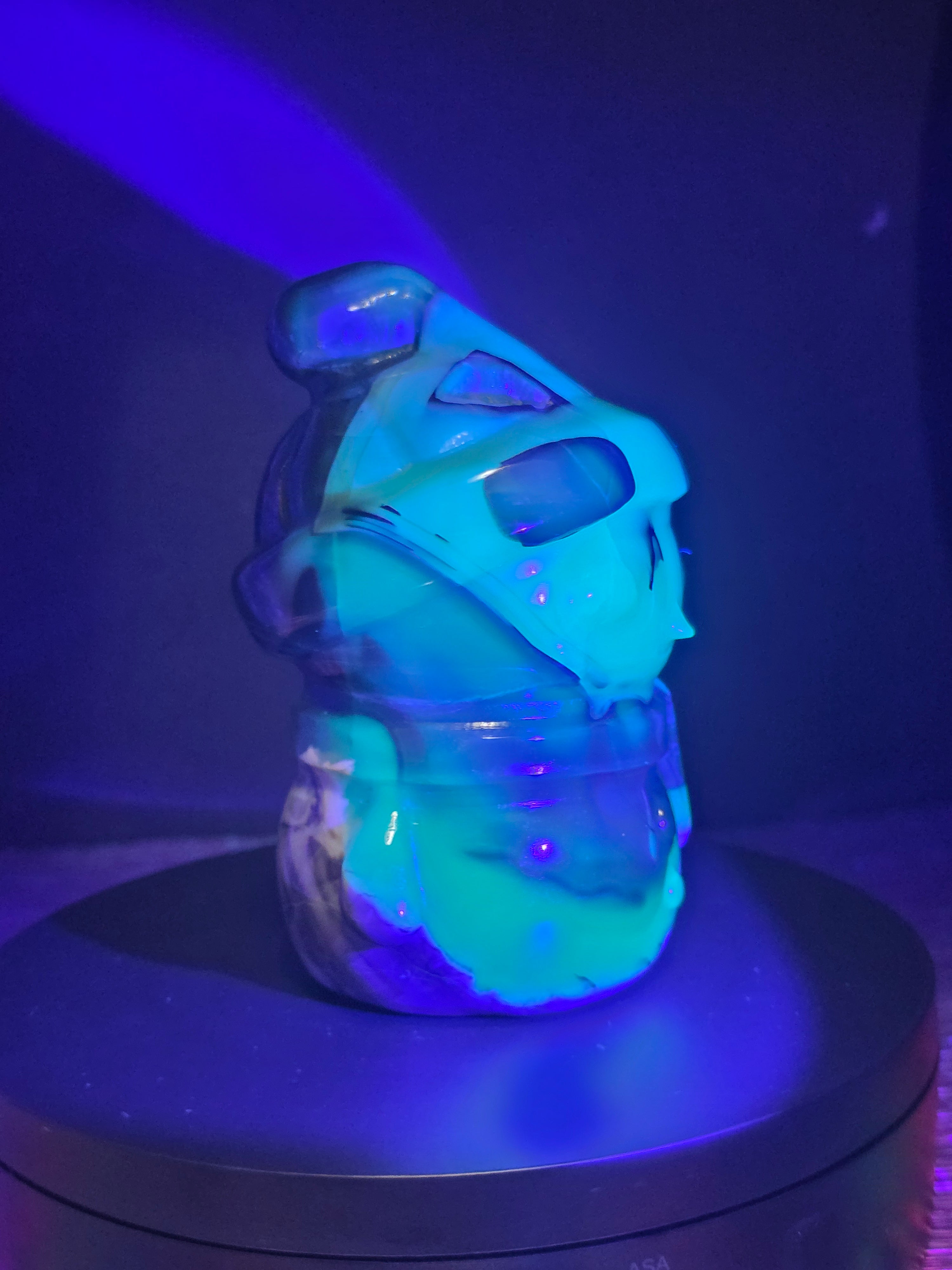 Volcano Agate Snowman Carving