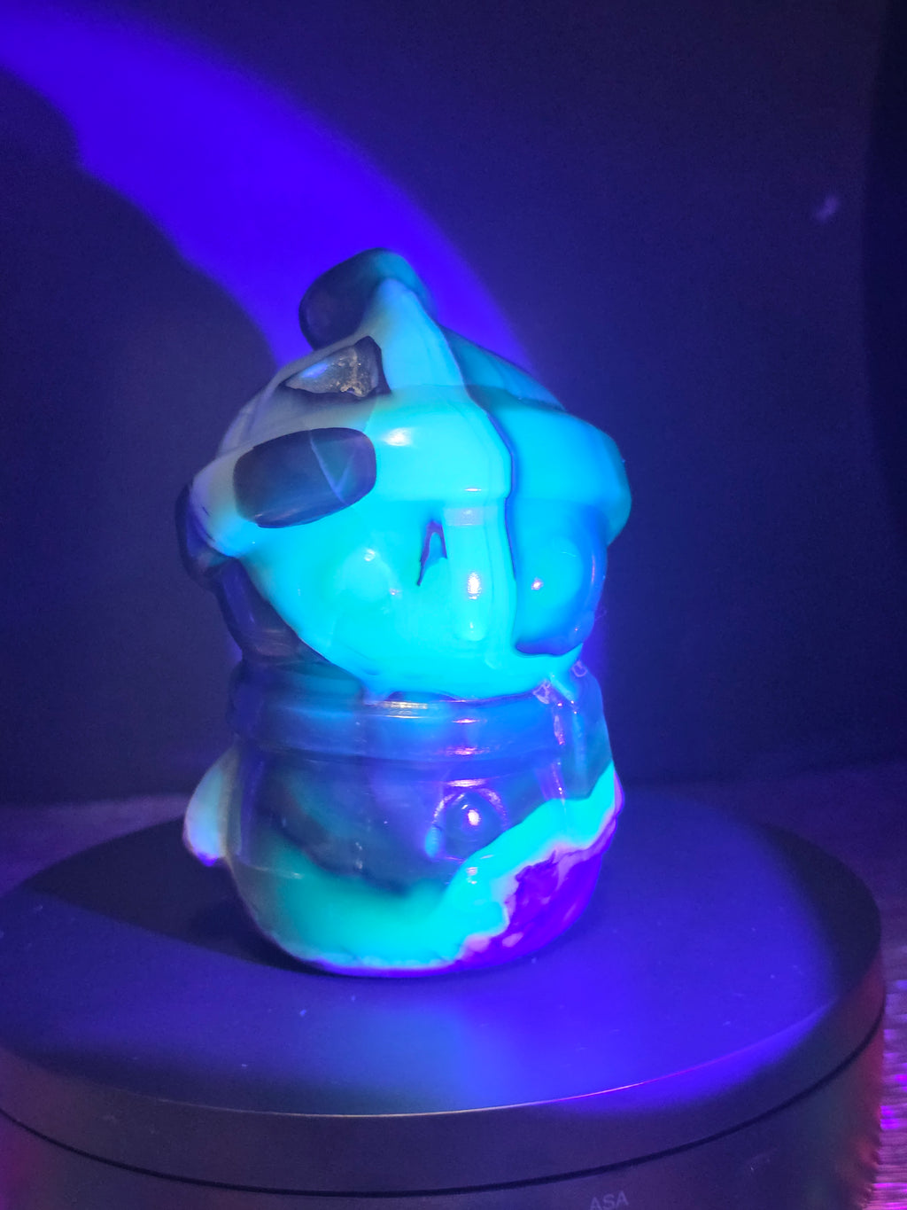 Volcano Agate Snowman Carving