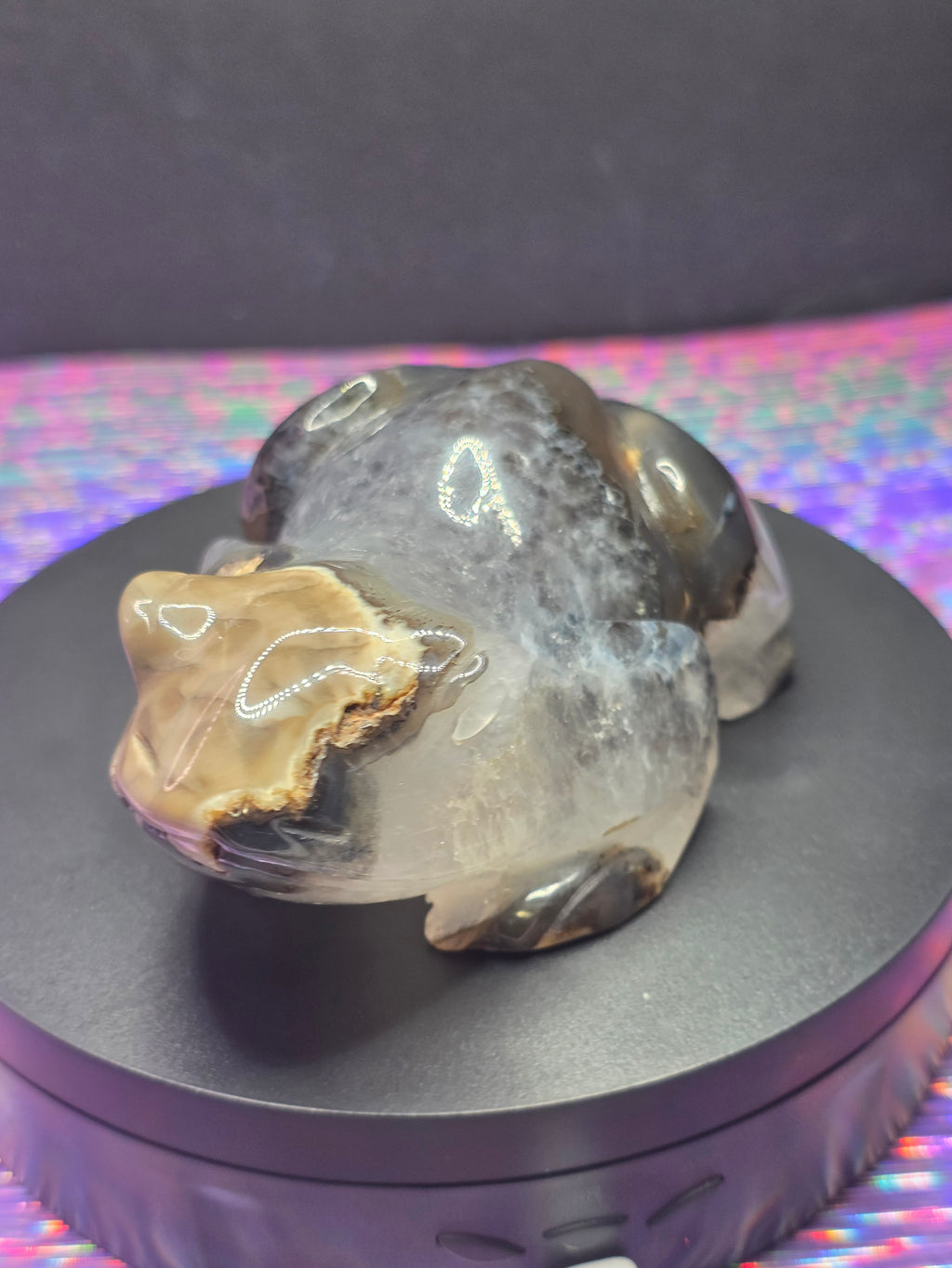 Volcano Agate Frog Carving