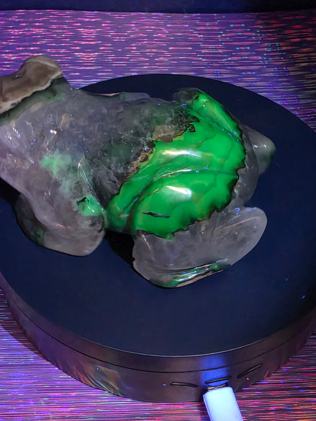 Volcano Agate Frog Carving