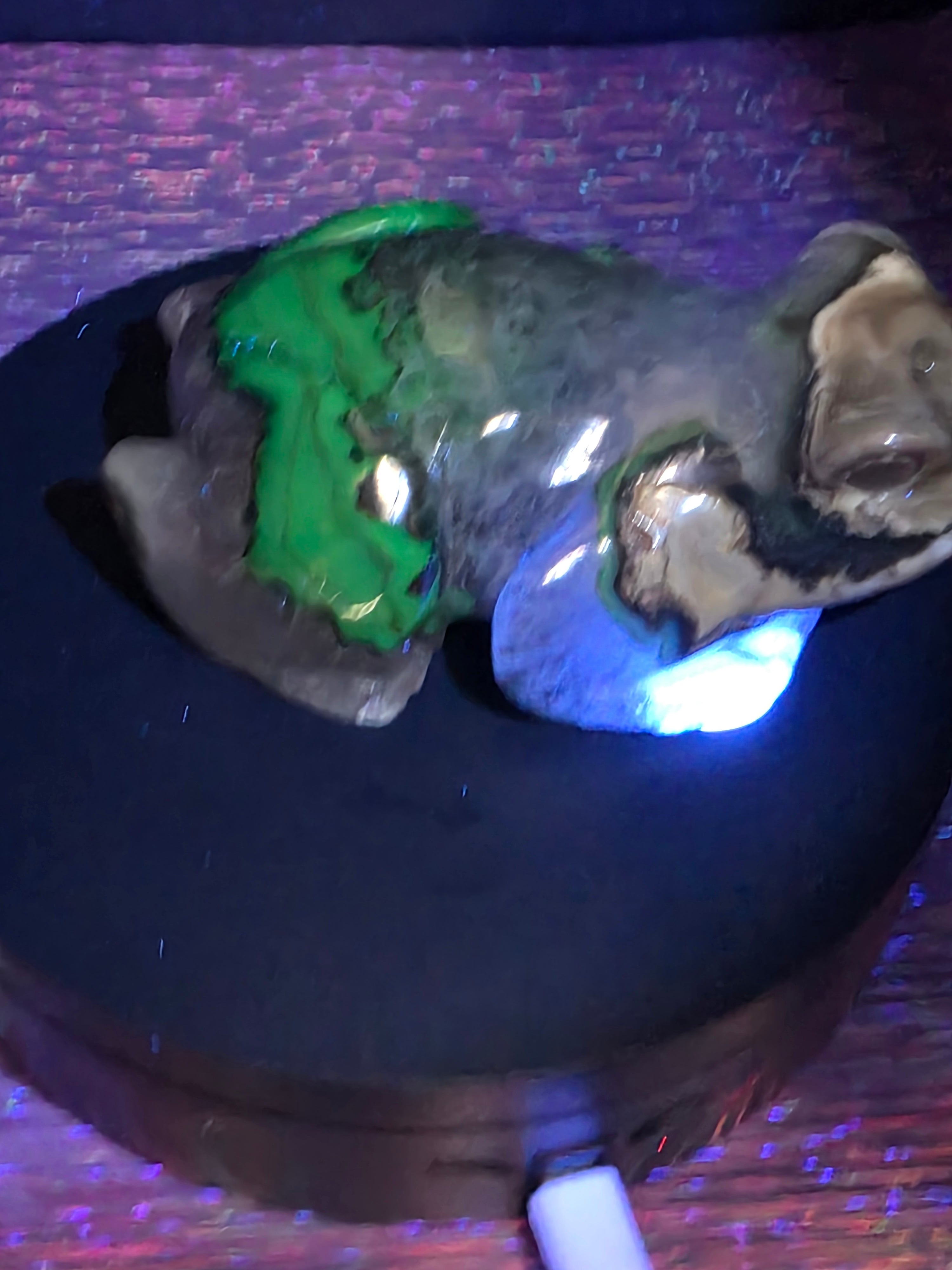 Volcano Agate Frog Carving