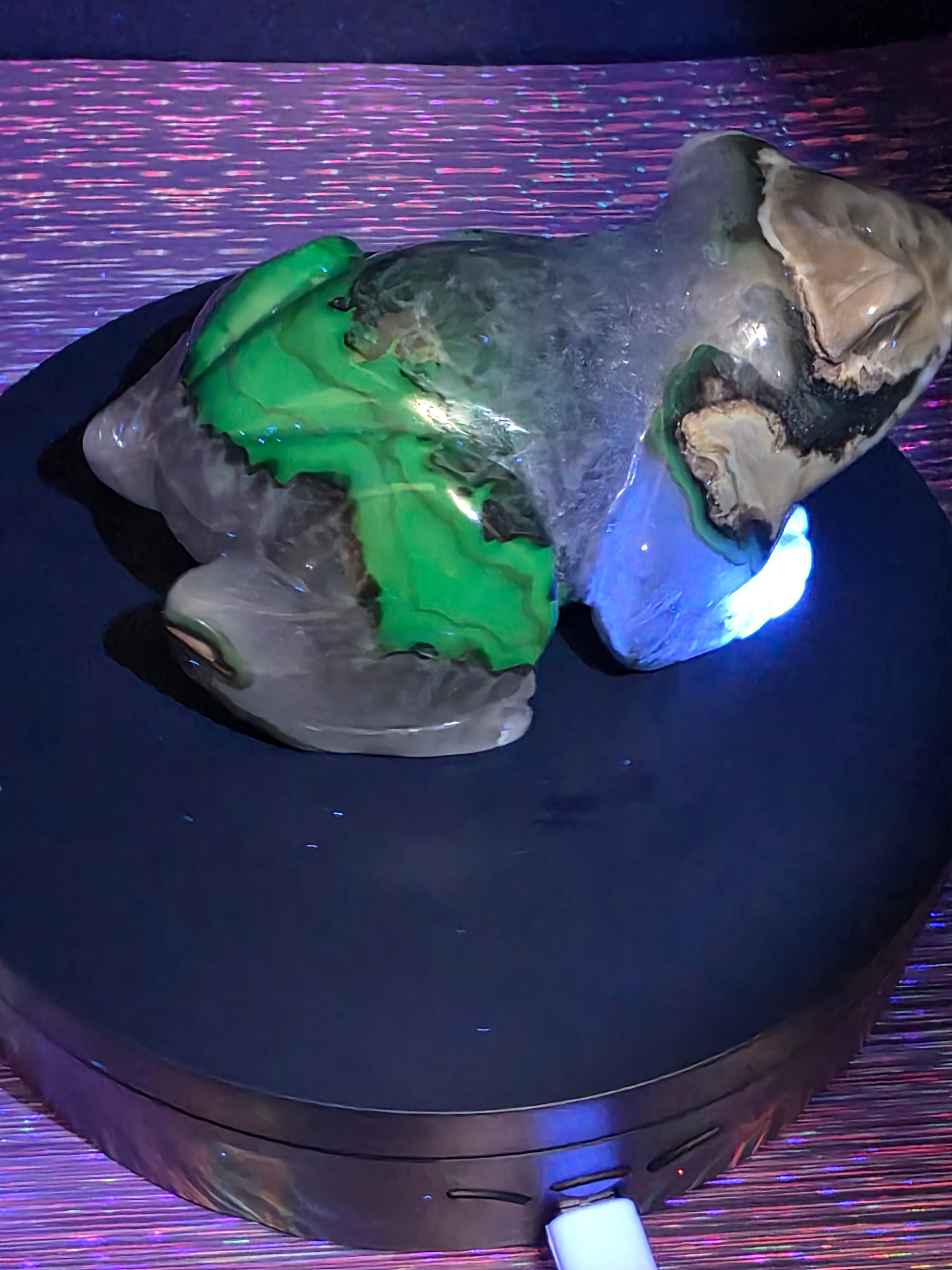 Volcano Agate Frog Carving