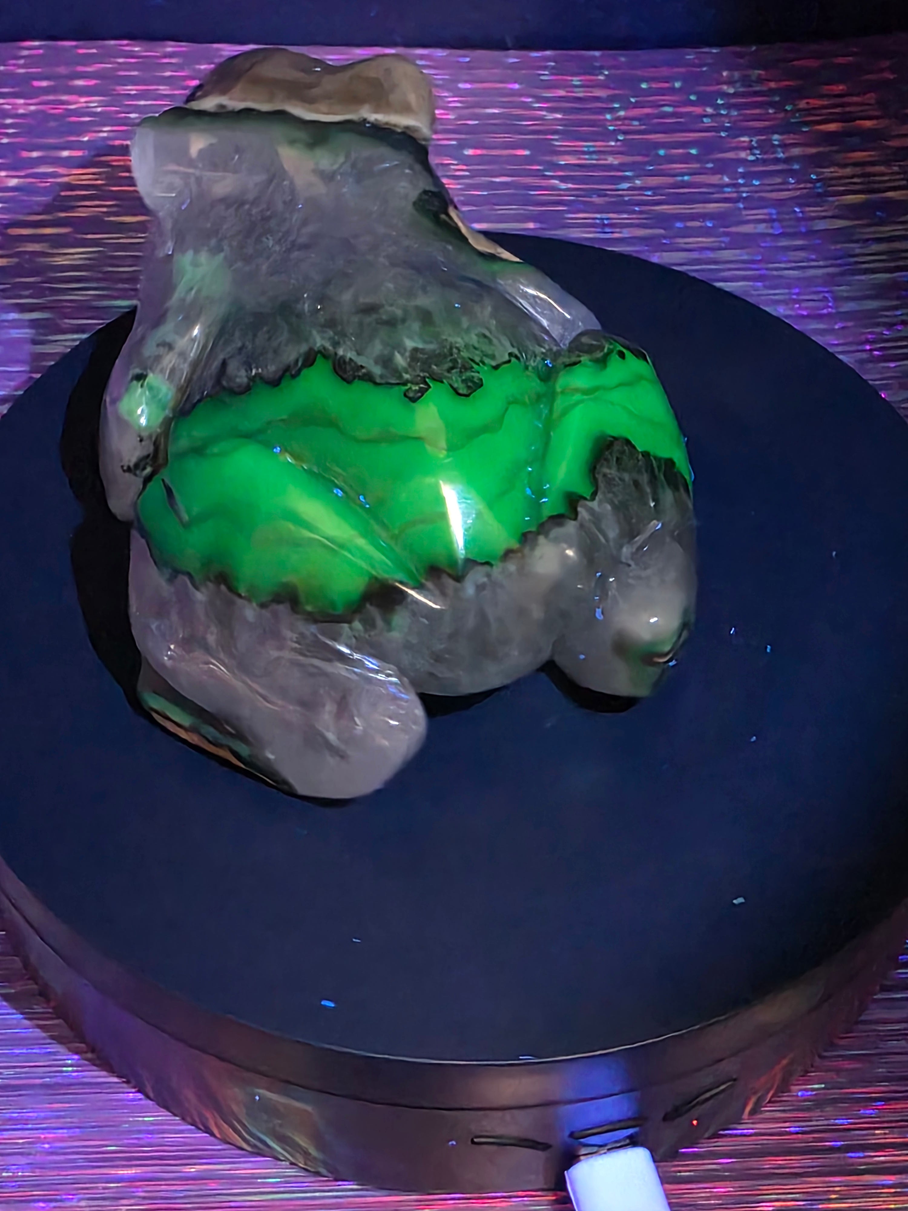 Volcano Agate Frog Carving