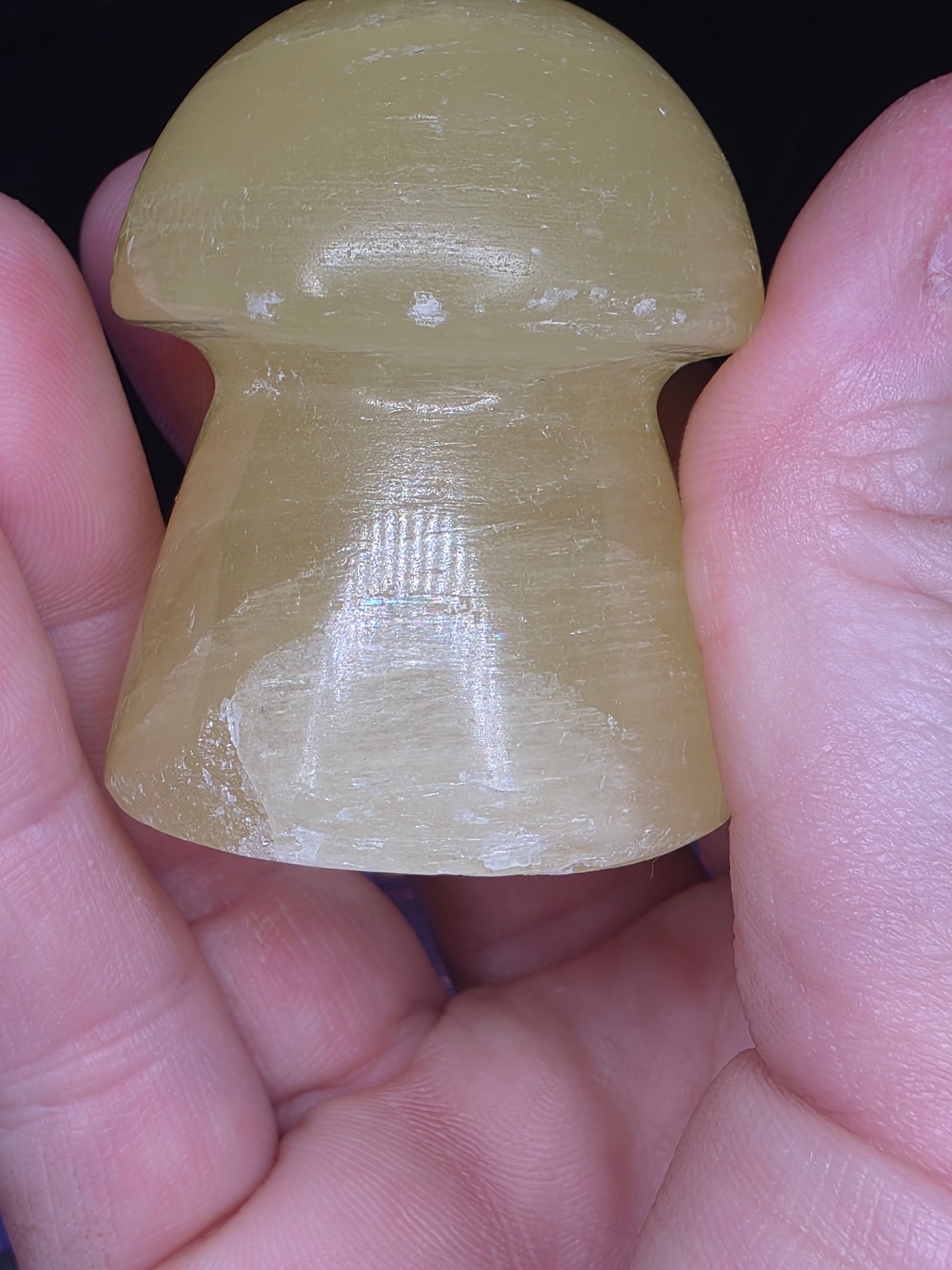 🍄 Lemon Calcite Mushroom Carving A
