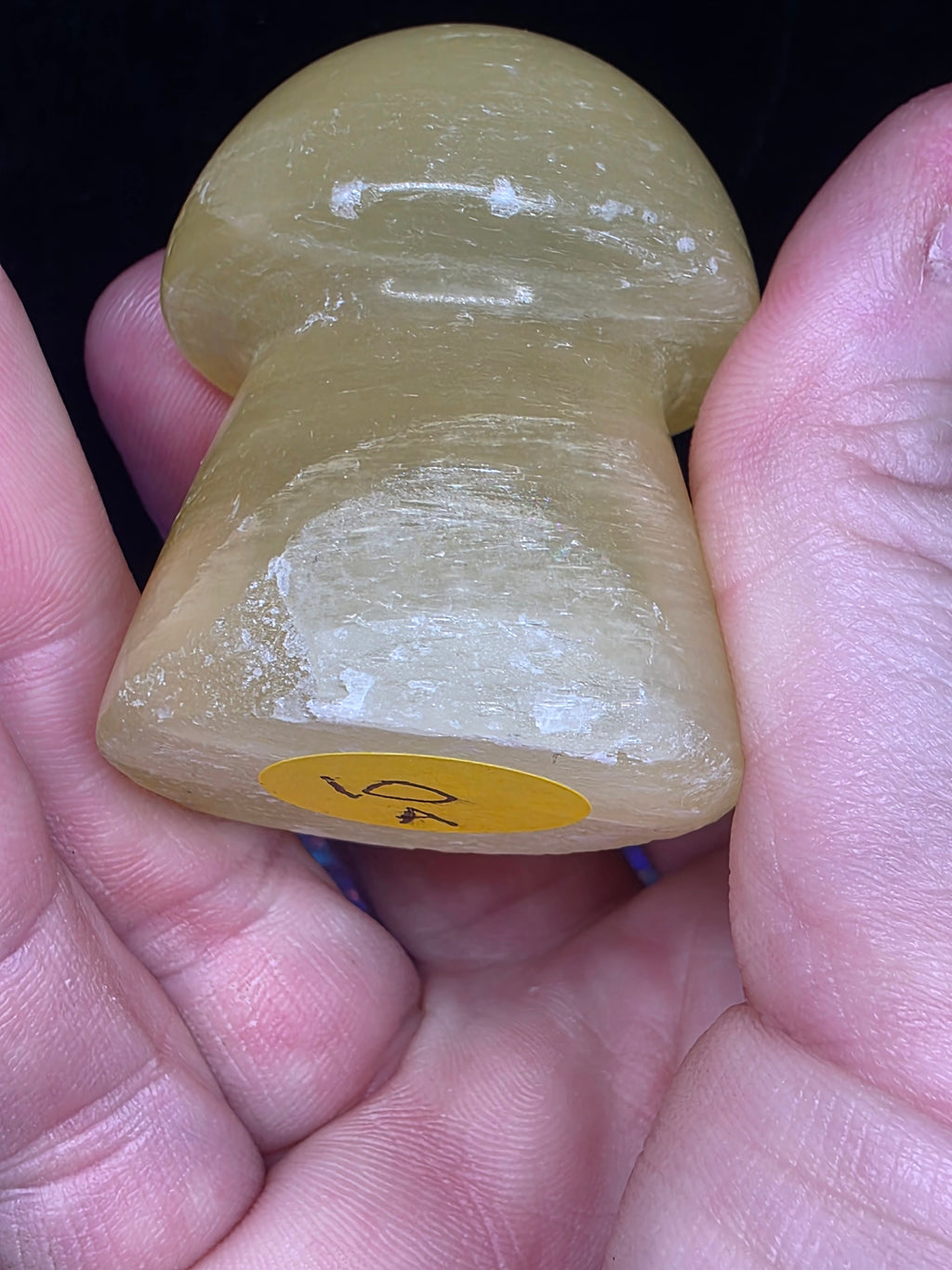 🍄 Lemon Calcite Mushroom Carving A