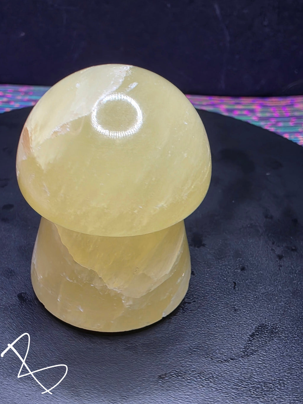 🍄 Lemon Calcite Mushroom Carving B