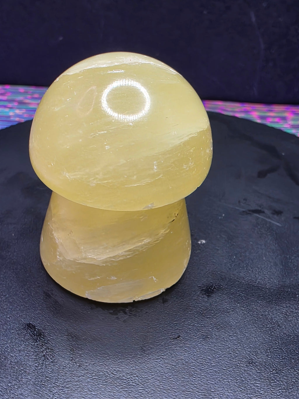 🍄 Lemon Calcite Mushroom Carving B