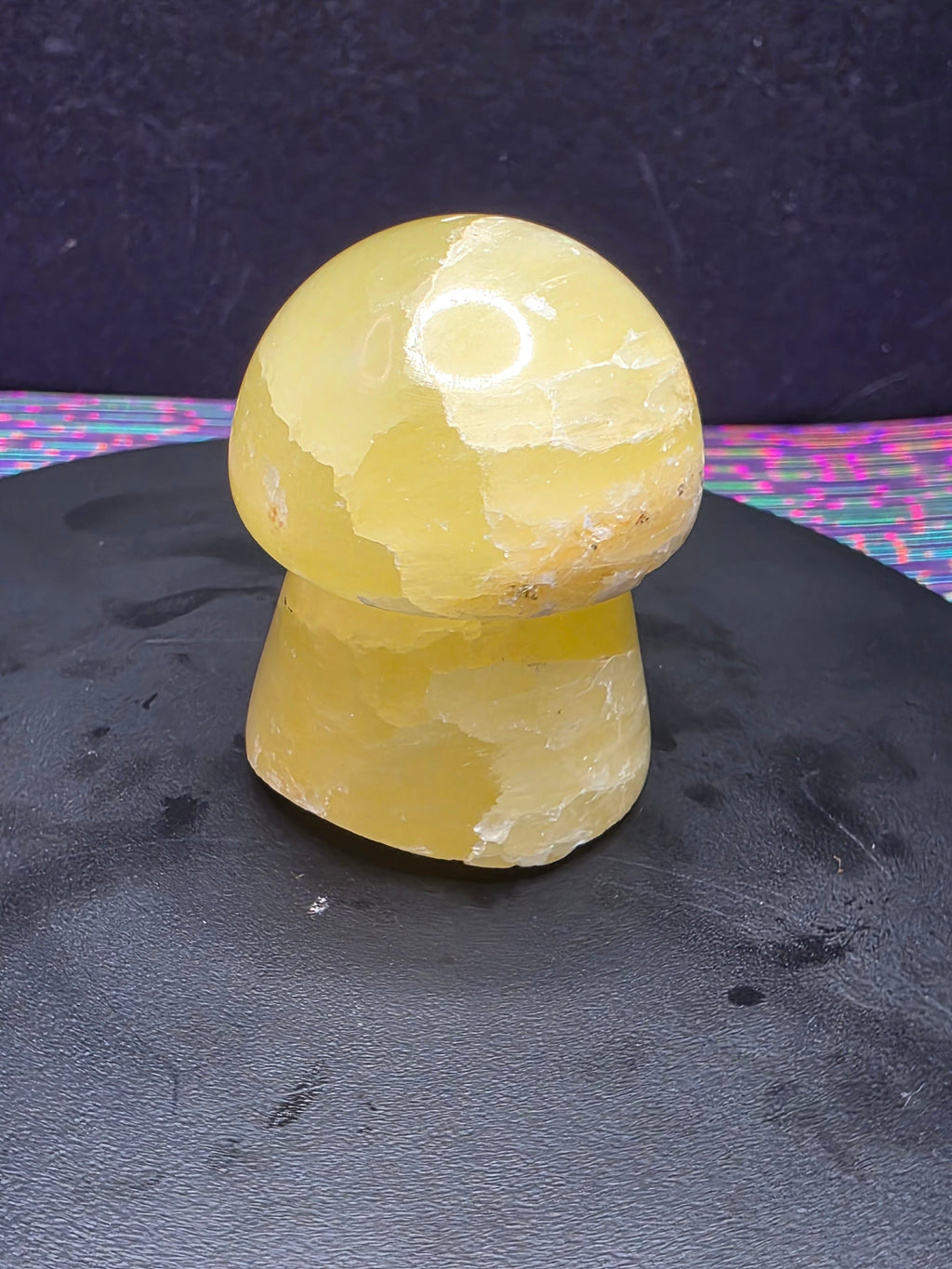 🍄 Lemon Calcite Mushroom Carving B