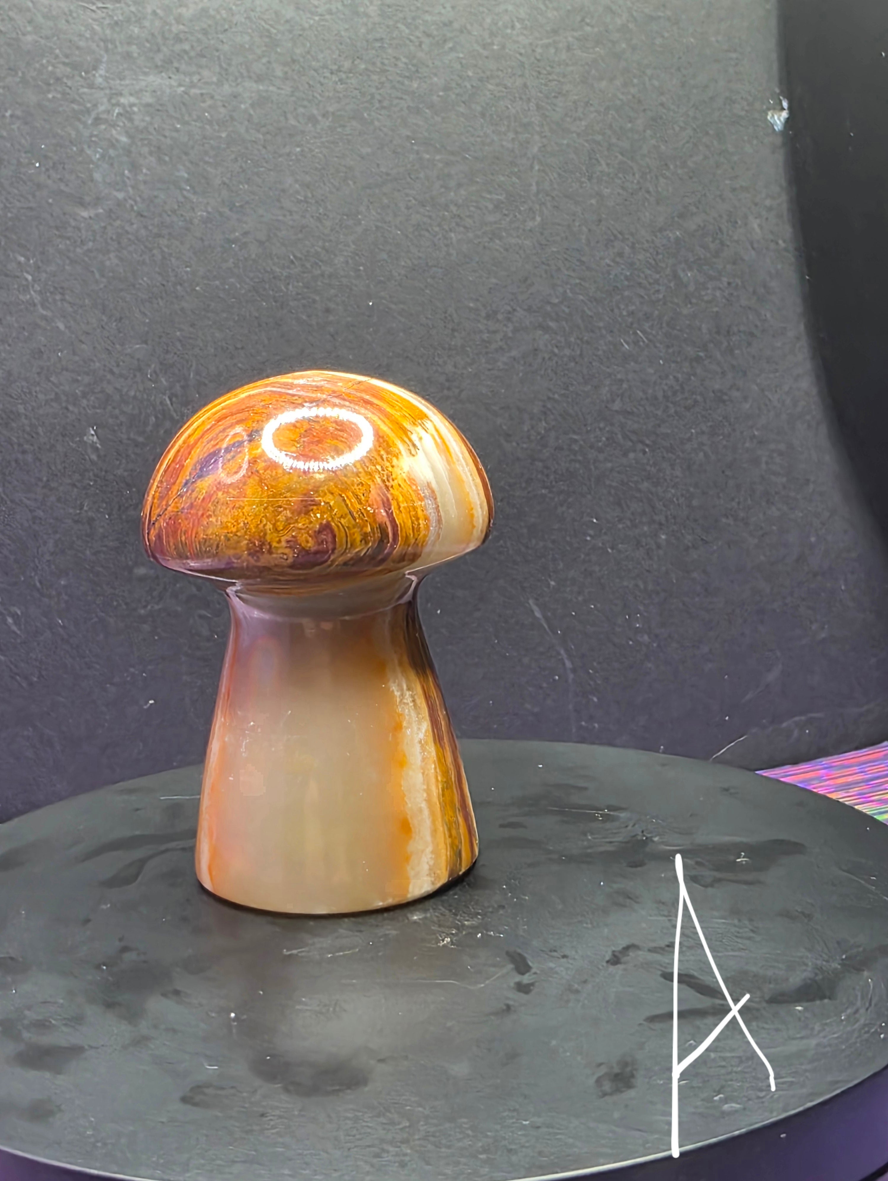 🍄 Onyx Mushroom Carving A