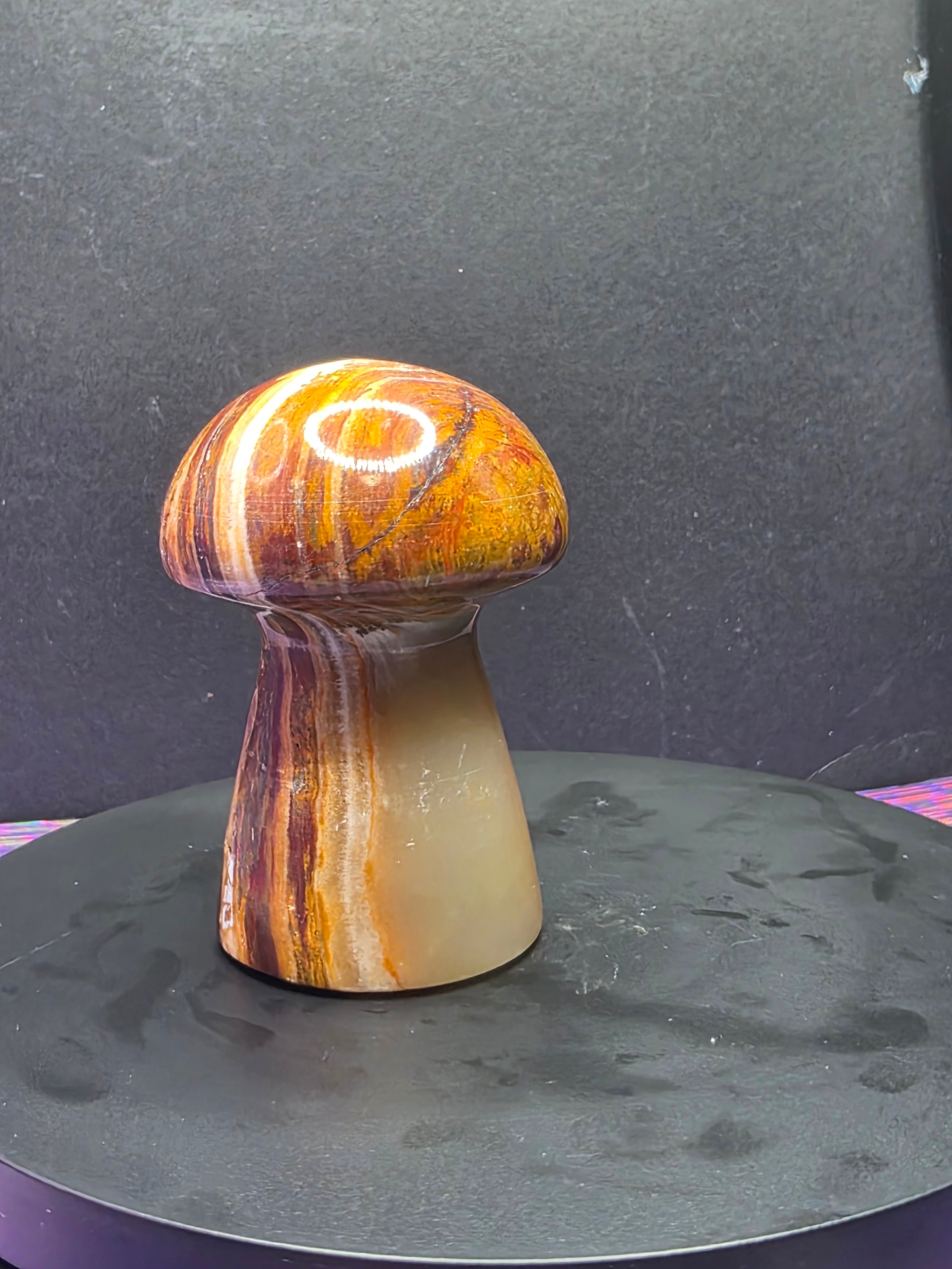 🍄 Onyx Mushroom Carving A
