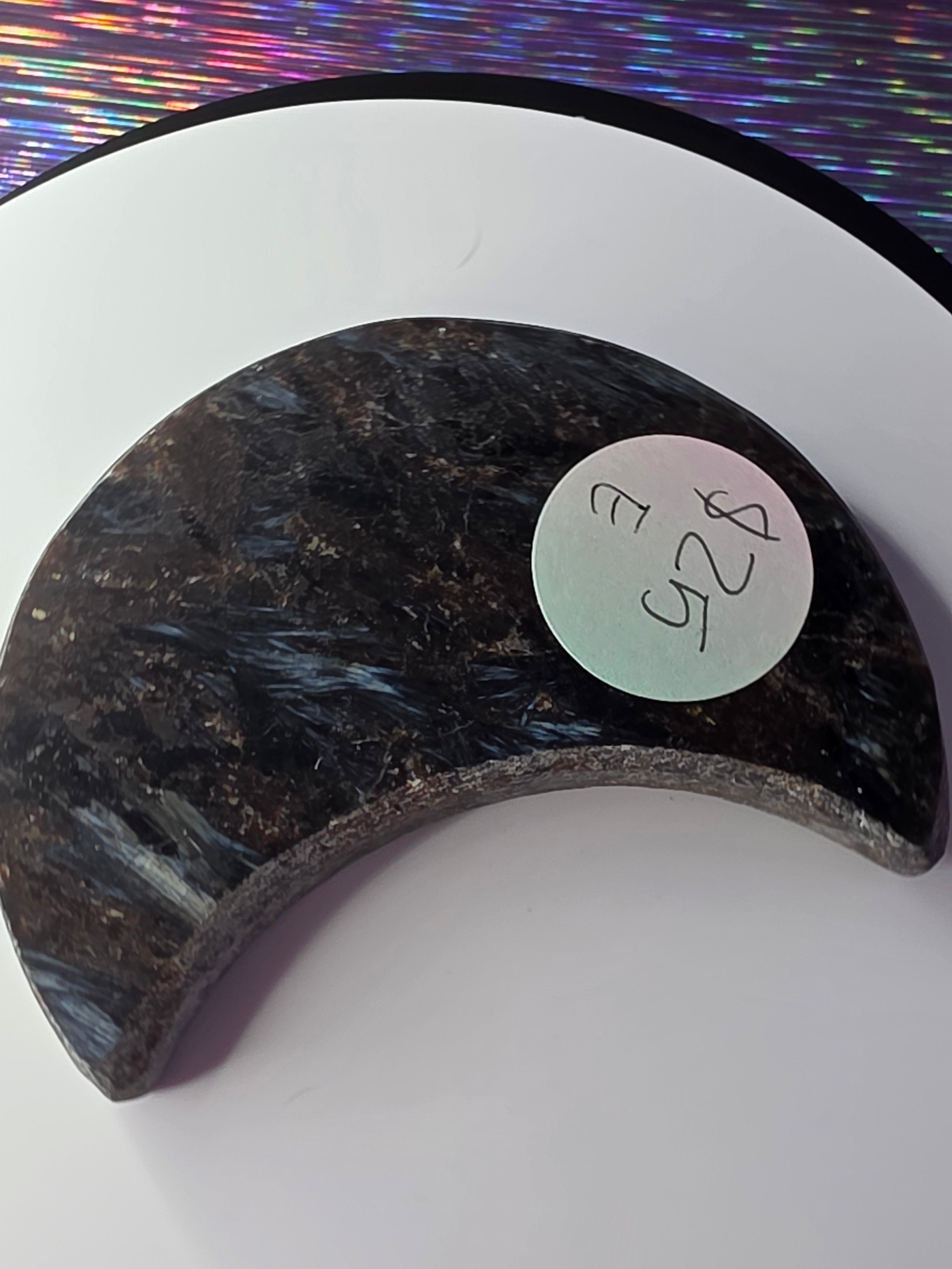 Arfvedsonite with Garnet Moon E