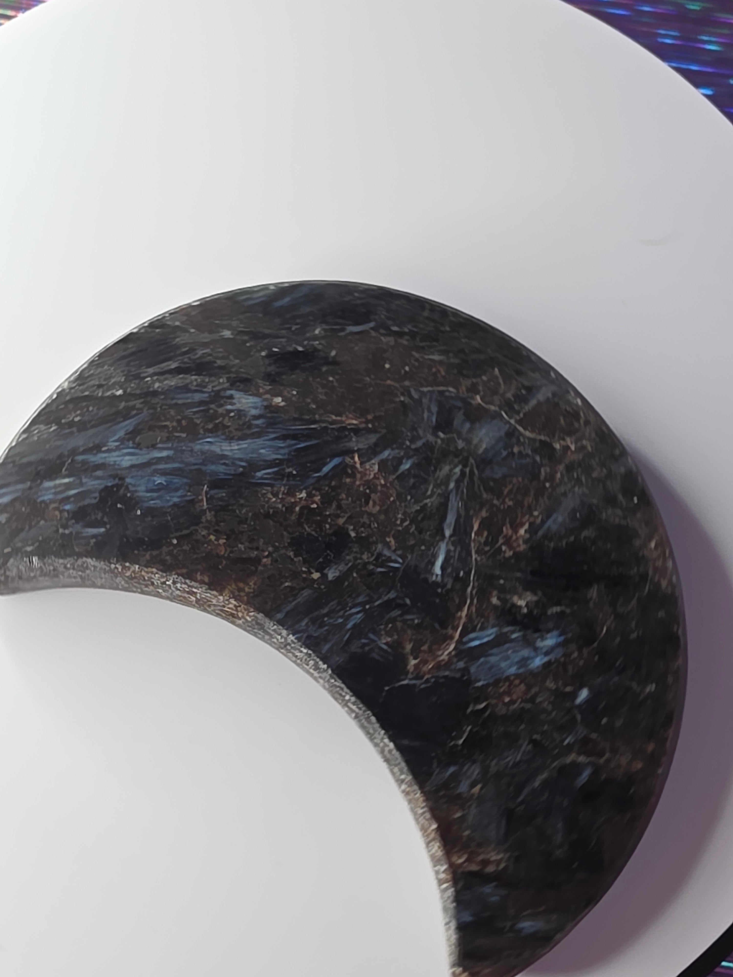 Arfvedsonite with Garnet Moon E