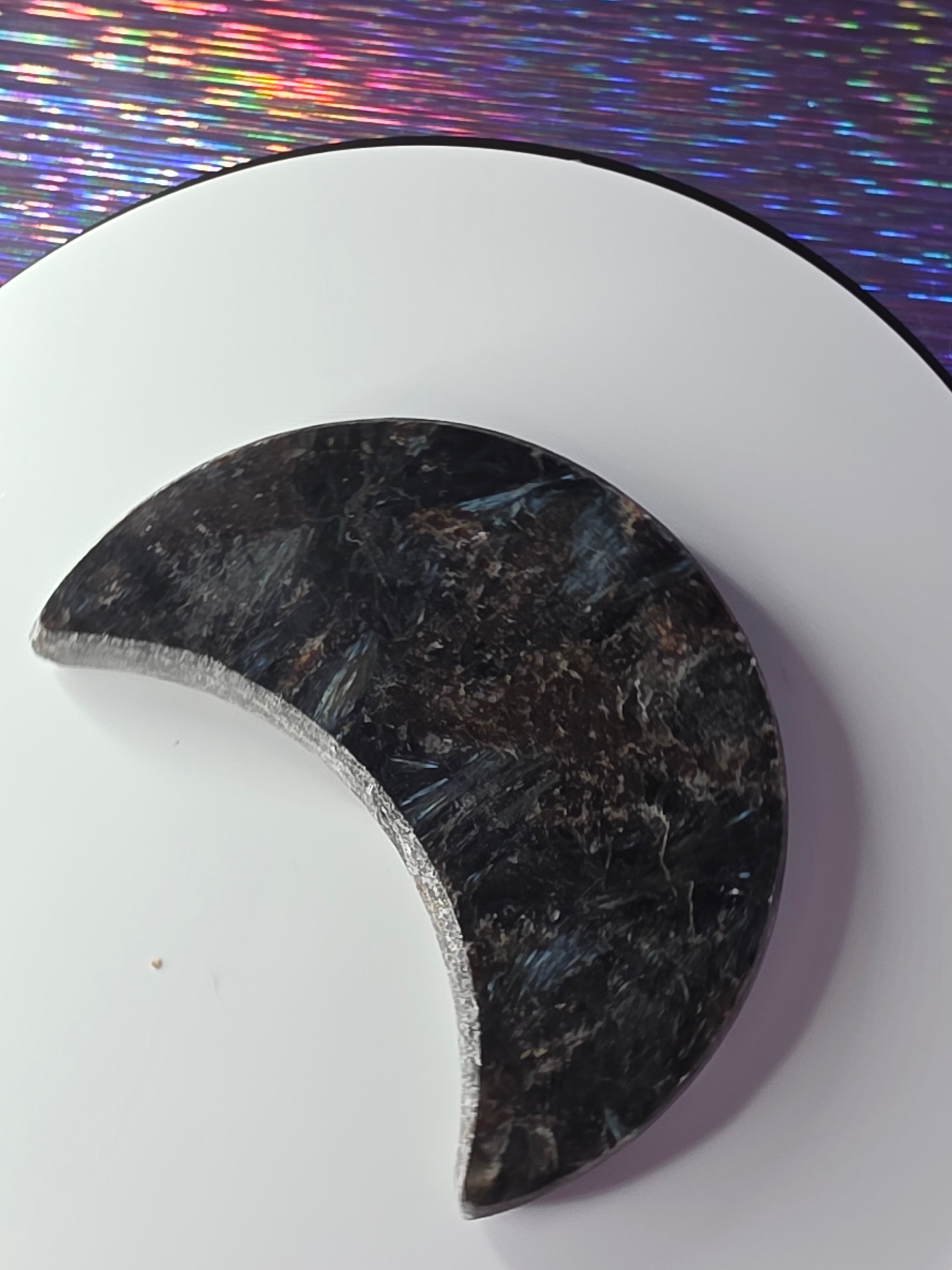 Arfvedsonite with Garnet Moon B