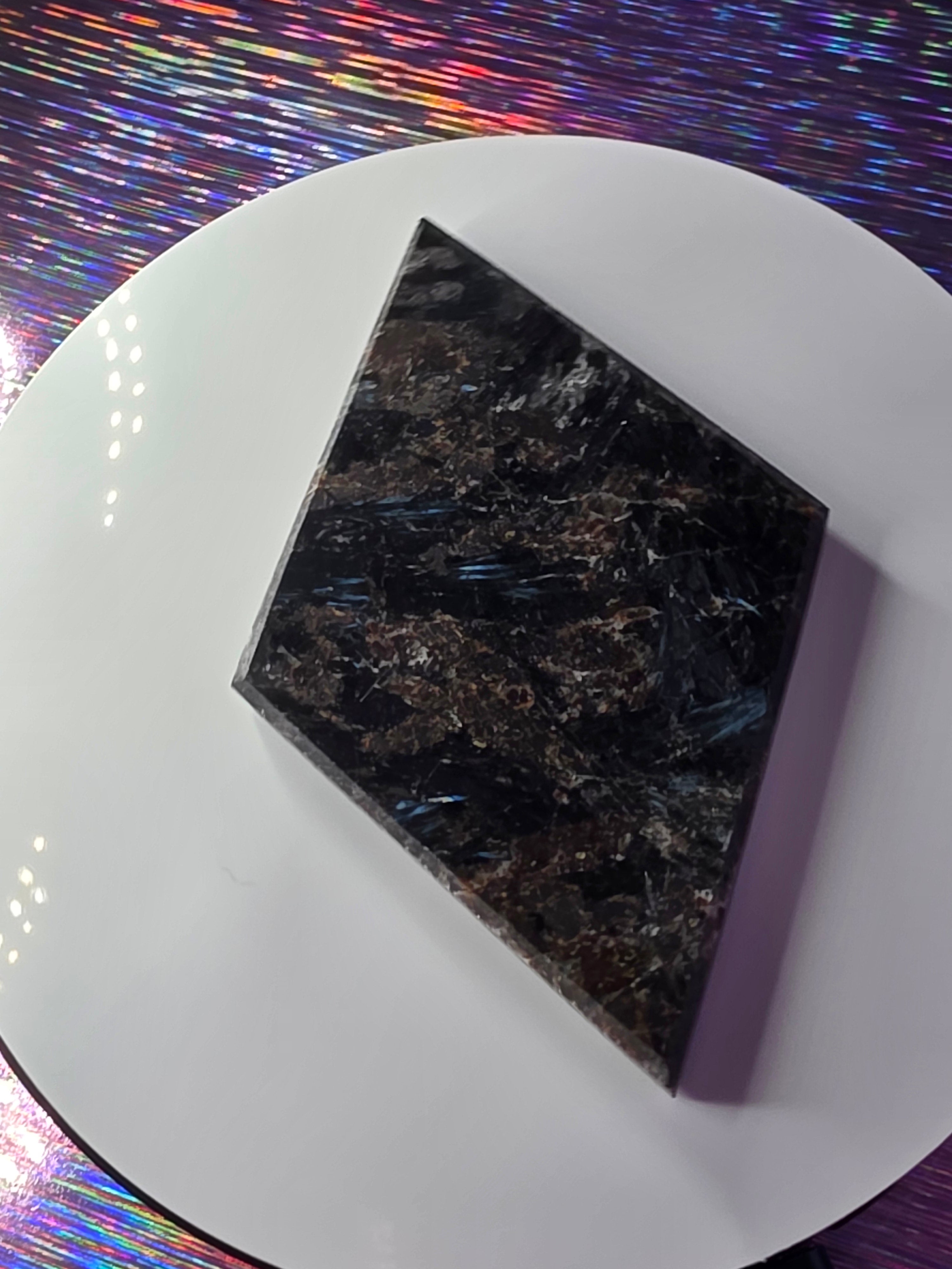 Arfvedsonite with Garnet Diamond B