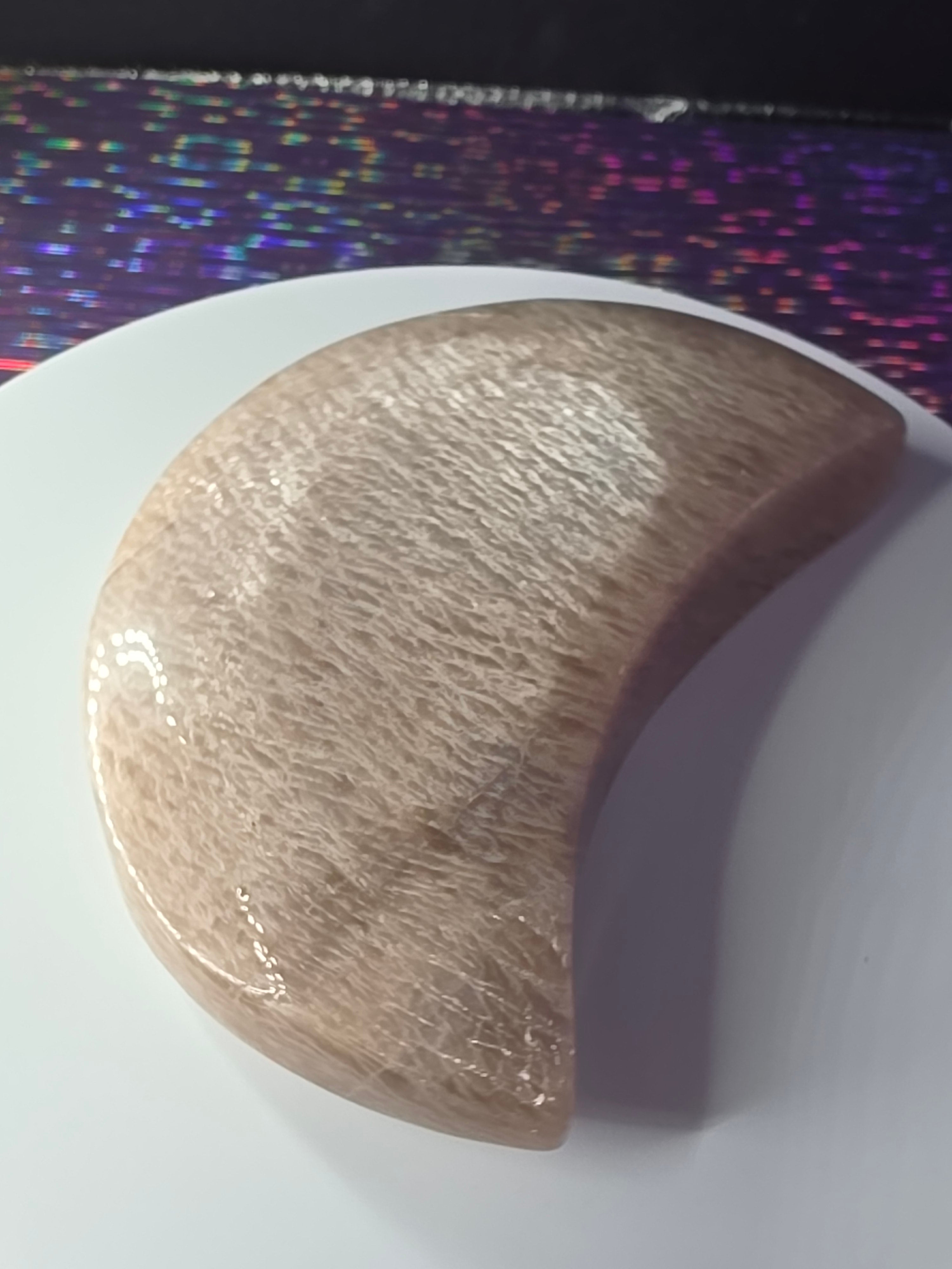 Peach Moonstone Moon B