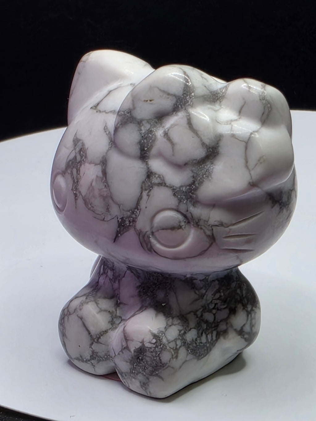 Howlite Hello Kitty B