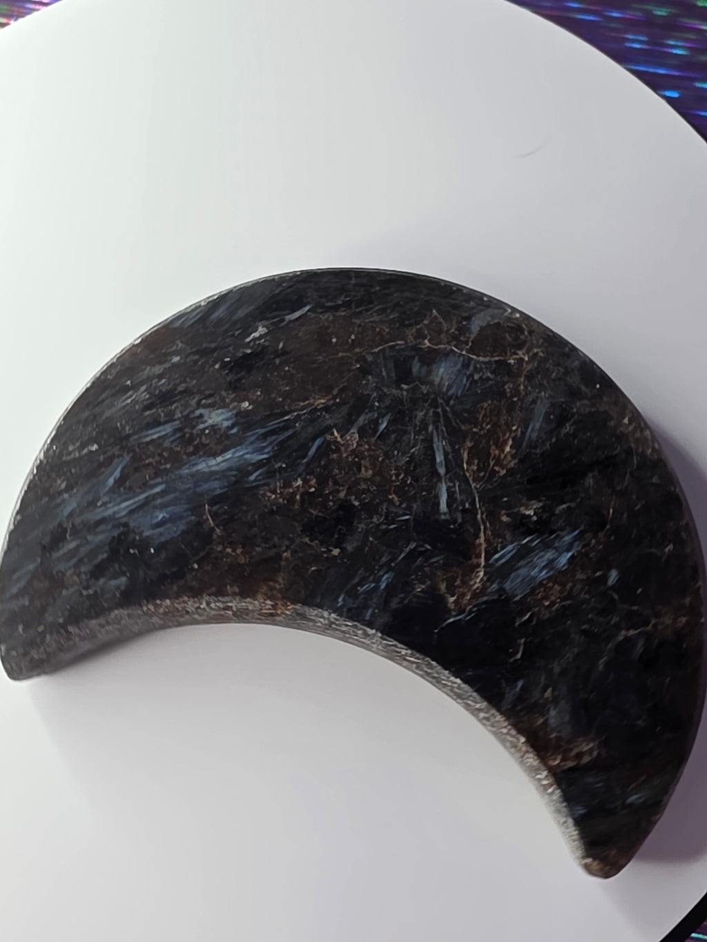 Arfvedsonite with Garnet Moon E