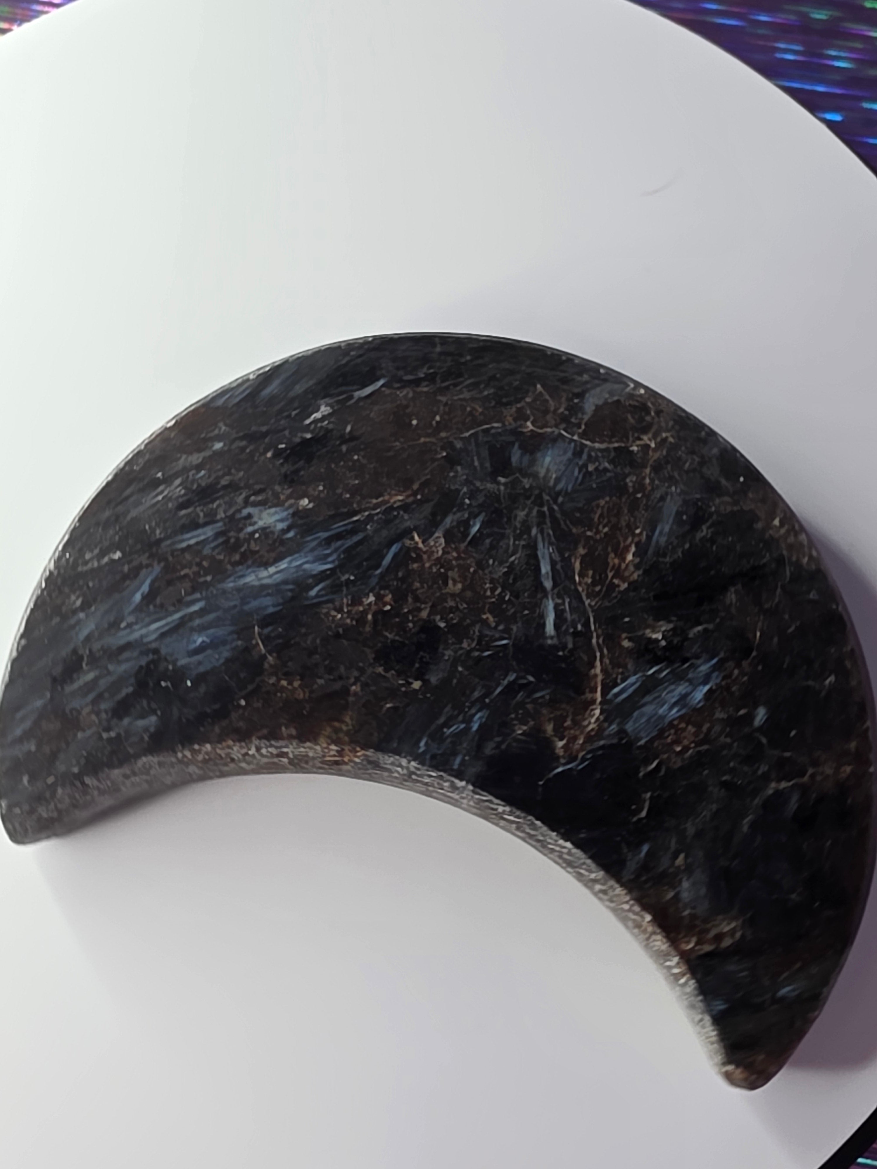 Arfvedsonite with Garnet Moon E
