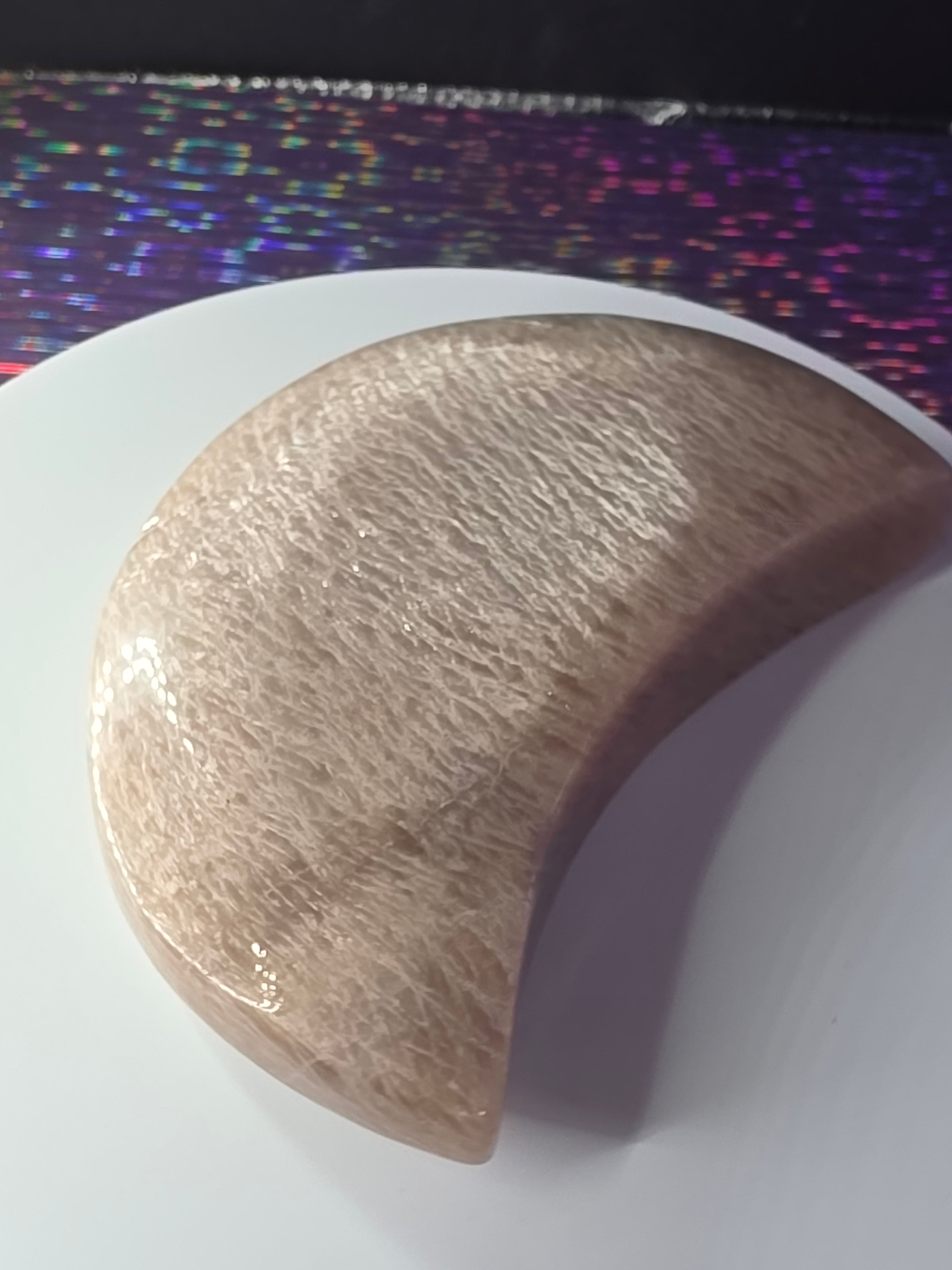 Peach Moonstone Moon B