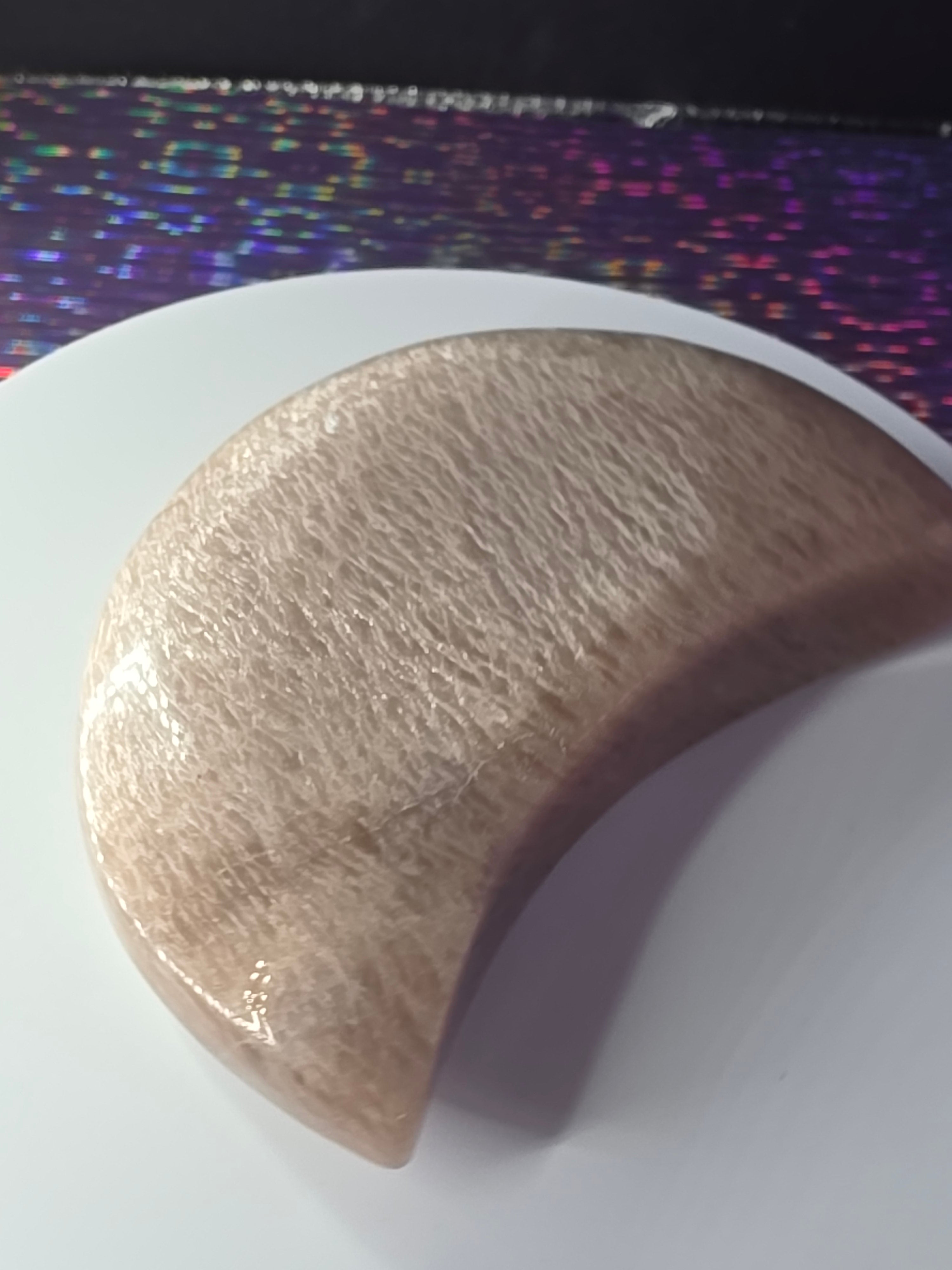 Peach Moonstone Moon B