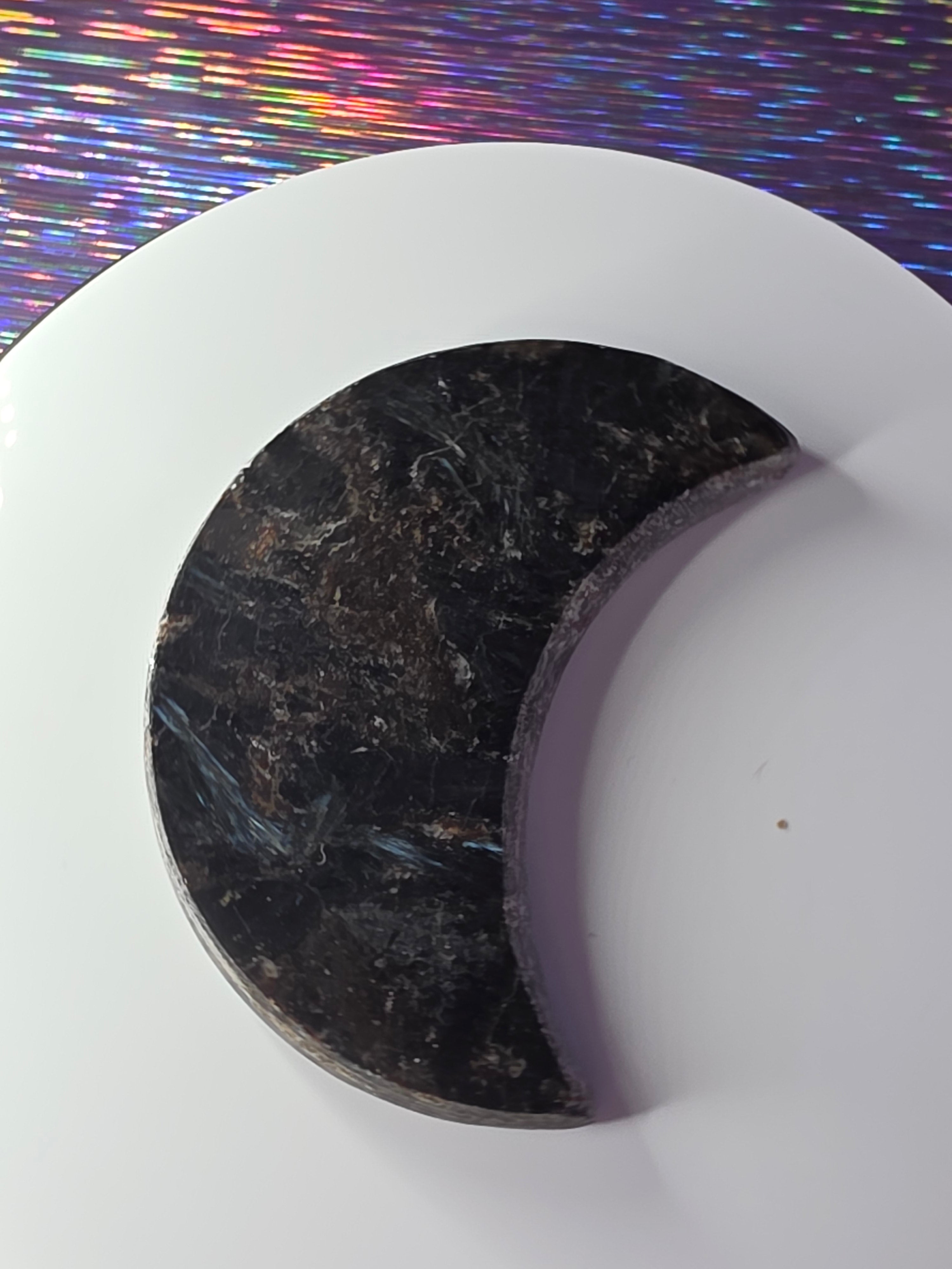 Arfvedsonite with Garnet Moon B