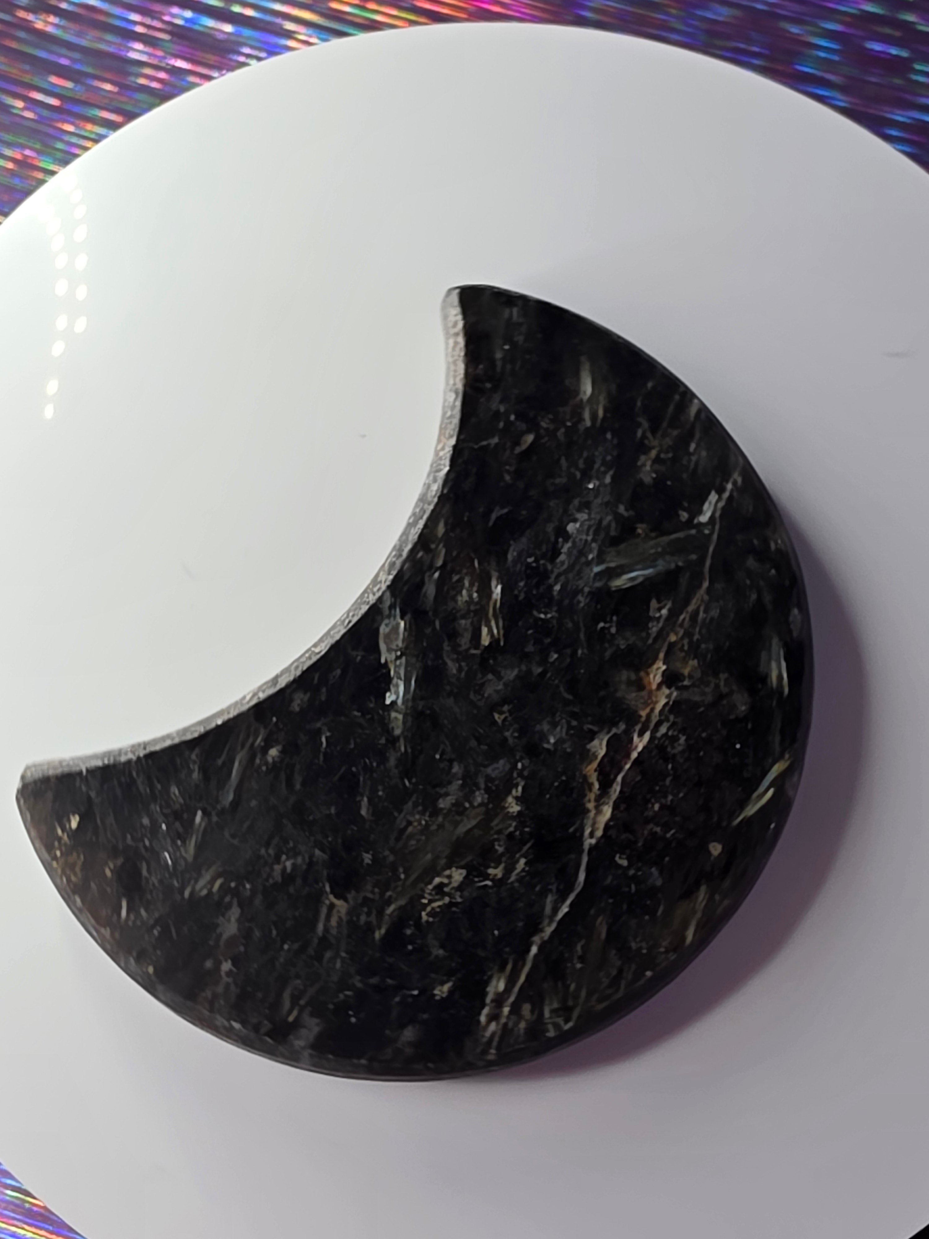 Arfvedsonite with Garnet Moon F